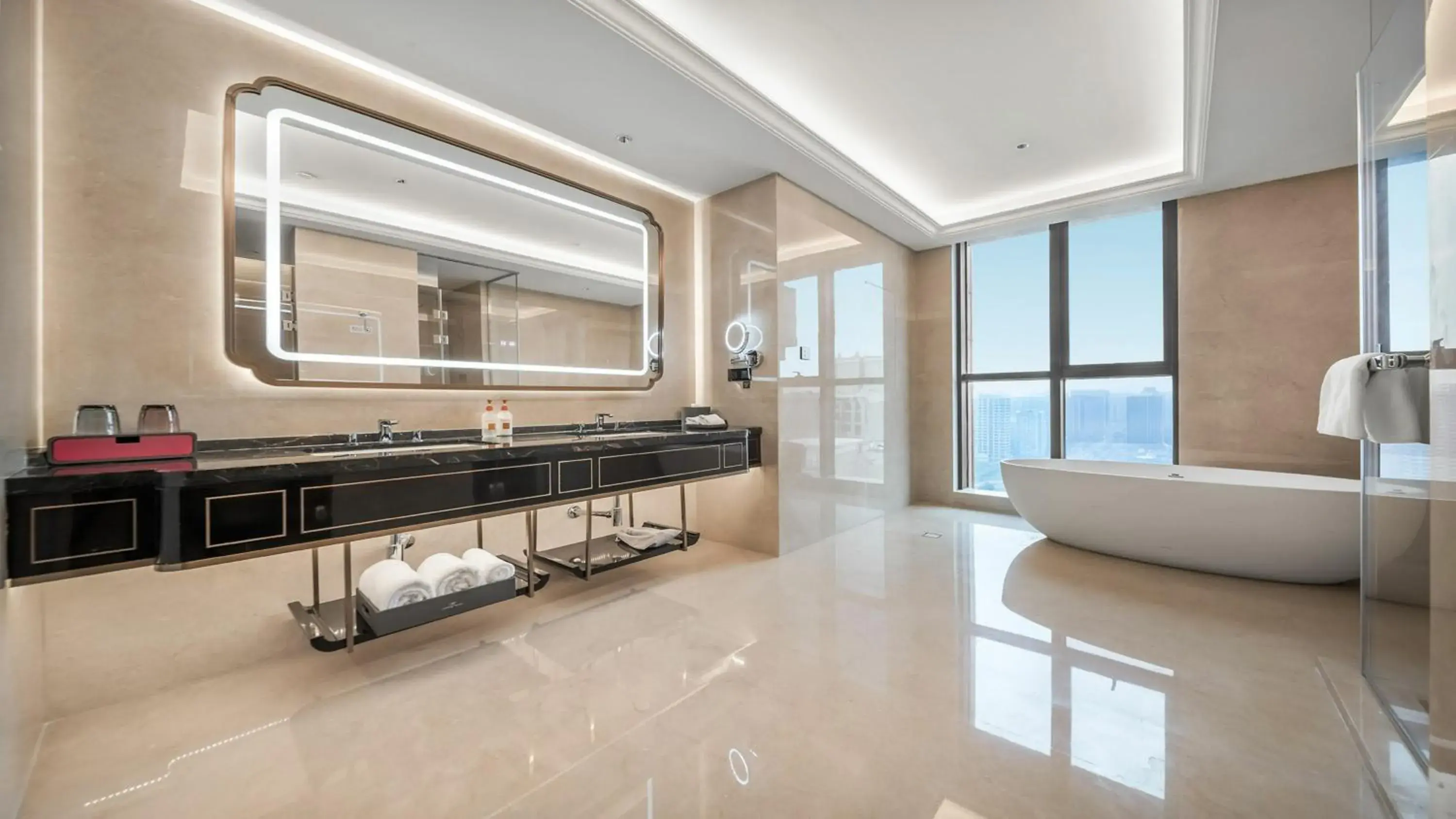 Two-Bedroom King Suite with DIning Area in Crowne Plaza Chengdu Tianfu New Area by IHG Two-Bedroom King Suite with DIning Area in Crowne Plaza Chengdu Tianfu New Area by IHG