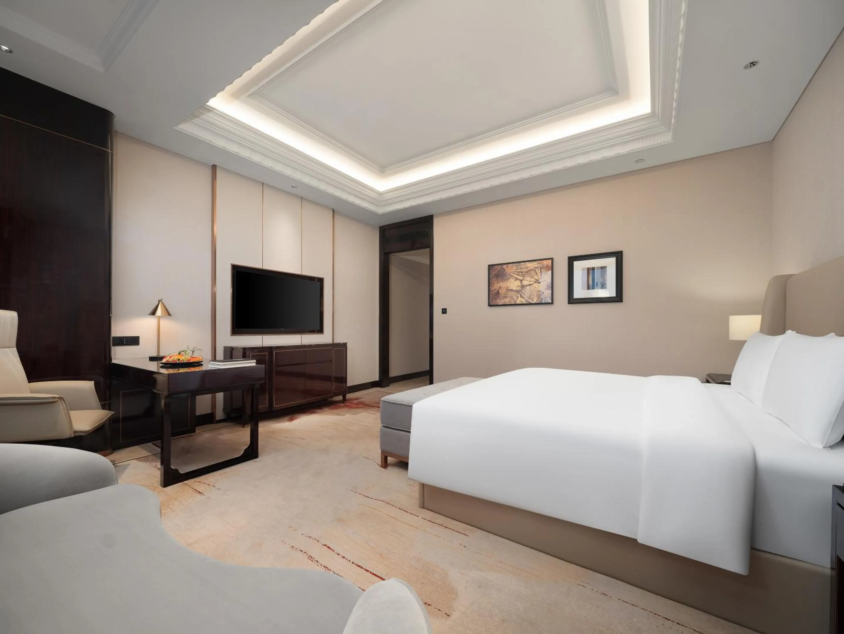 Bedroom, Bed in Crowne Plaza Chengdu Tianfu New Area by IHG