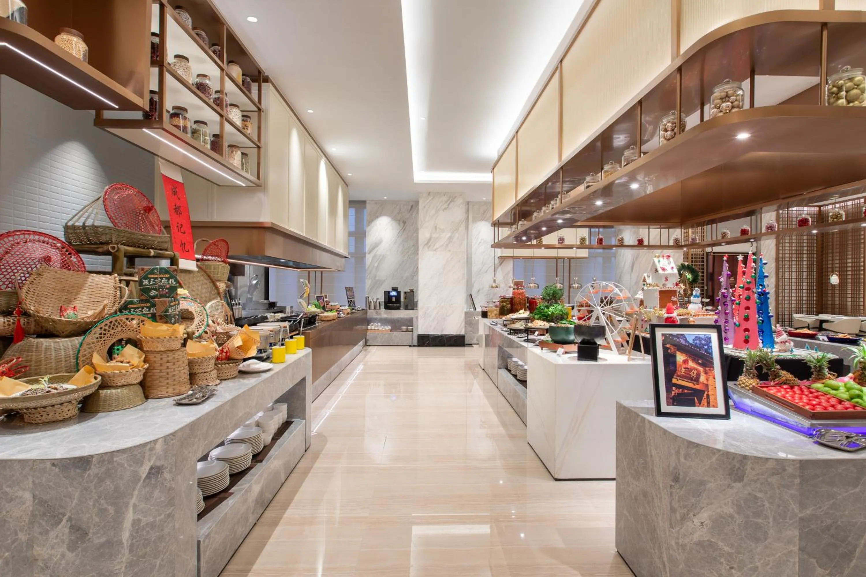 Restaurant/places to eat in Crowne Plaza Chengdu Tianfu New Area by IHG