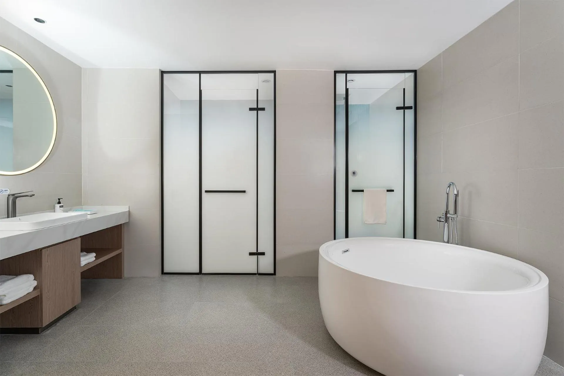 Toilet in Holiday Inn Express Shangri-La by IHG