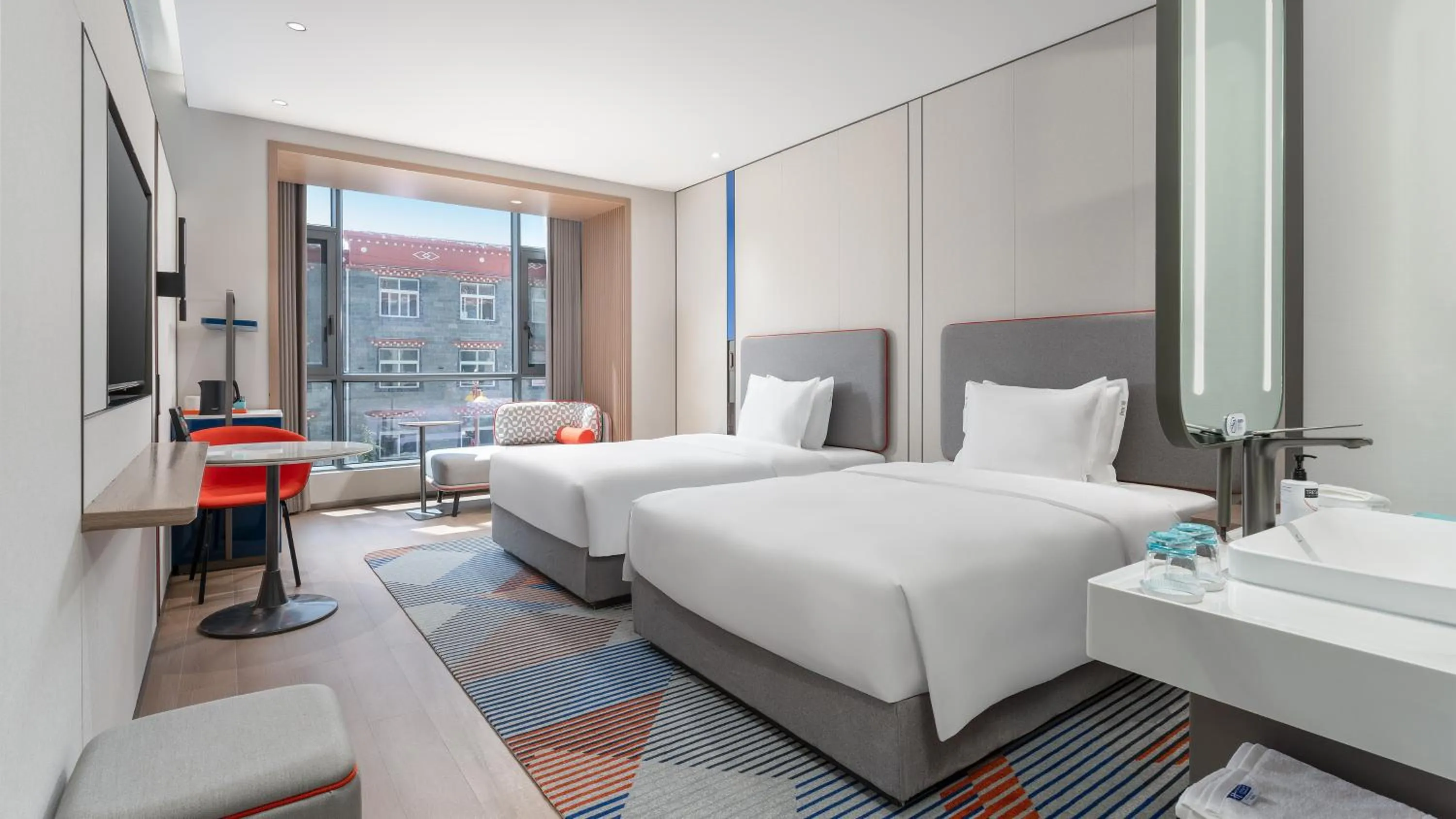 Photo of the whole room in Holiday Inn Express Shangri-La by IHG