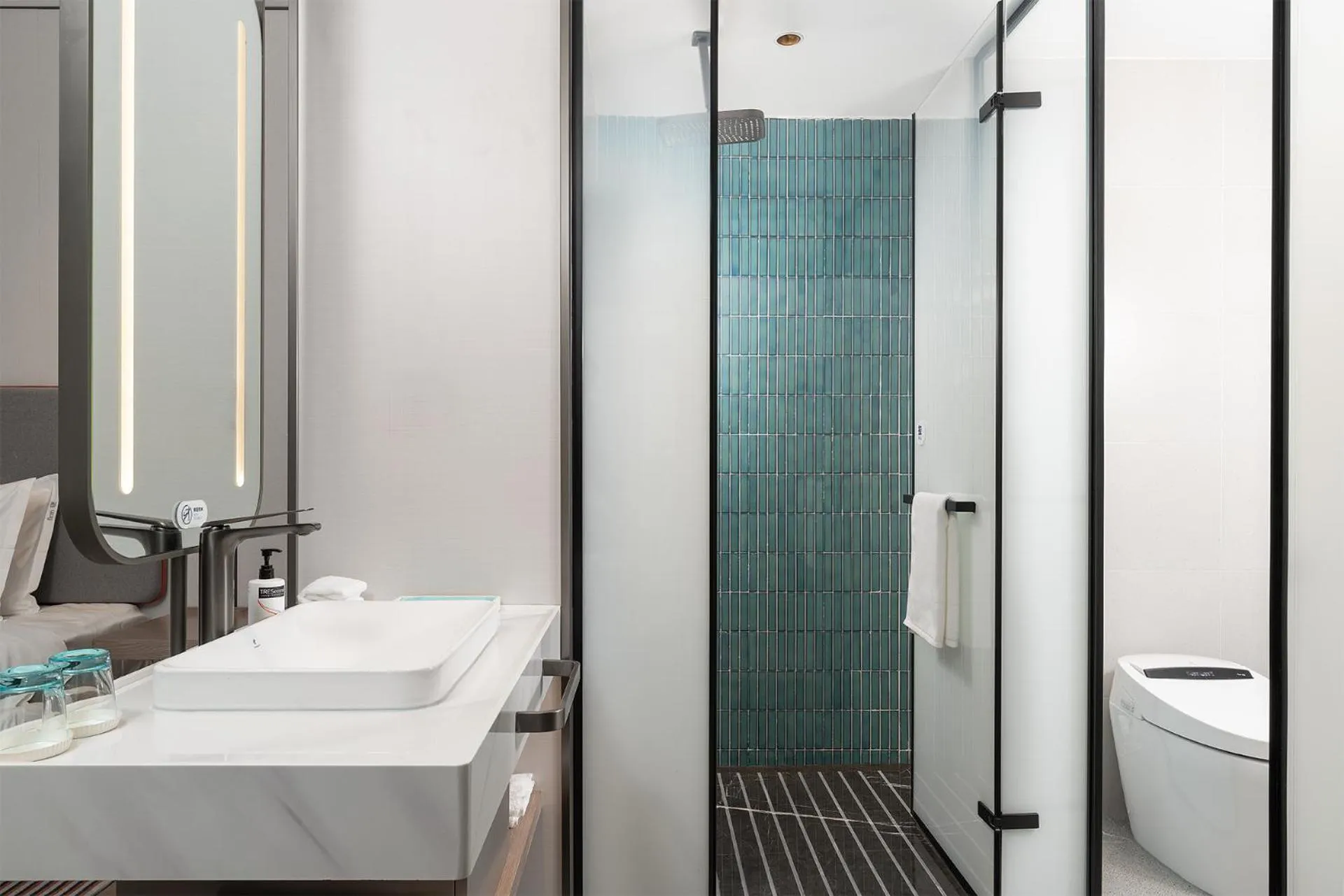 Toilet in Holiday Inn Express Shangri-La by IHG