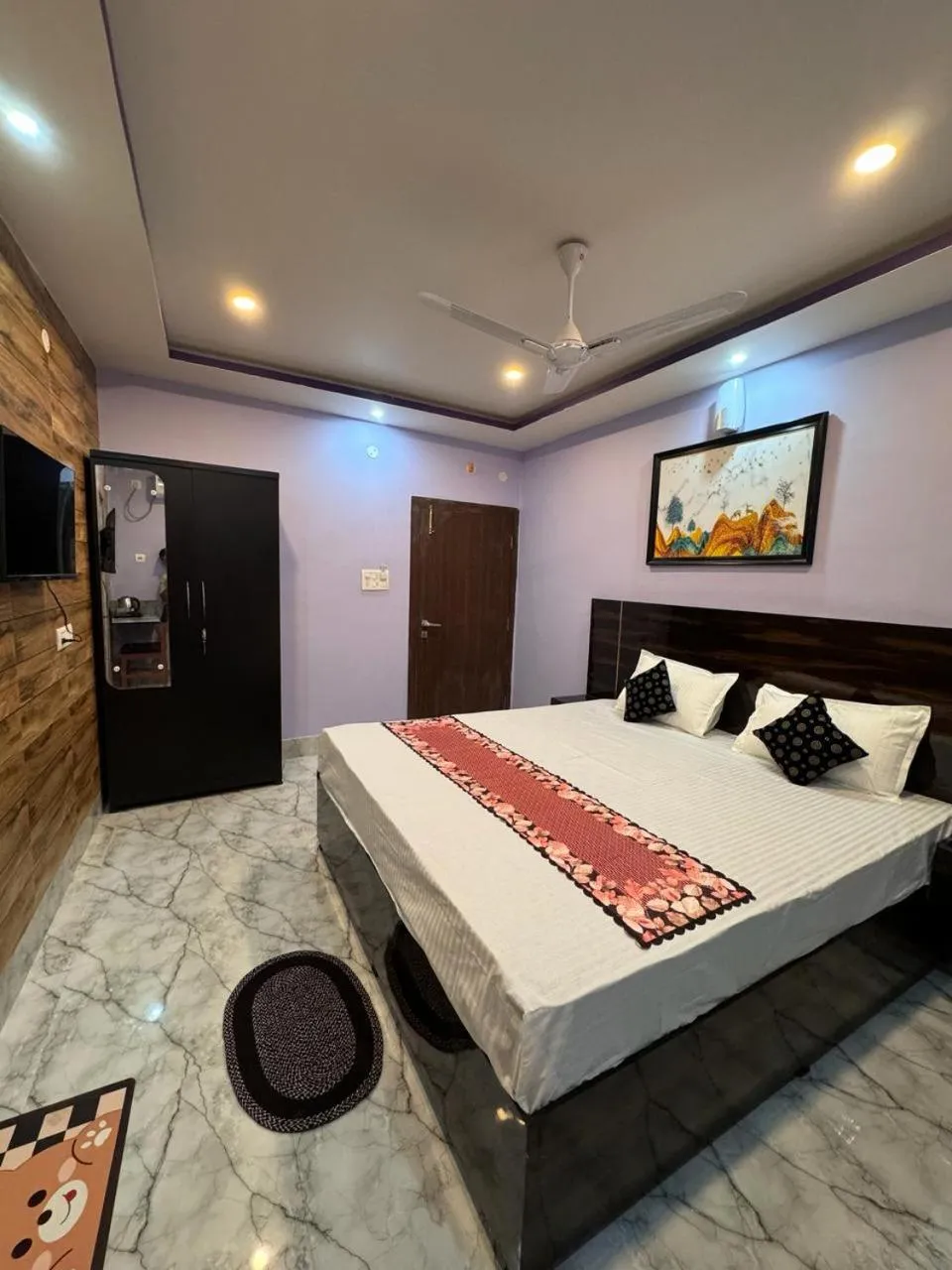 Bedroom, Bed in HOTEL AARNA