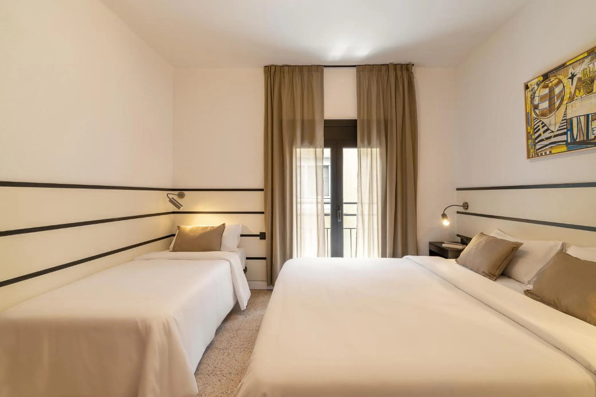 Bedroom, Bed in Hotel Robson - Smart Hotel