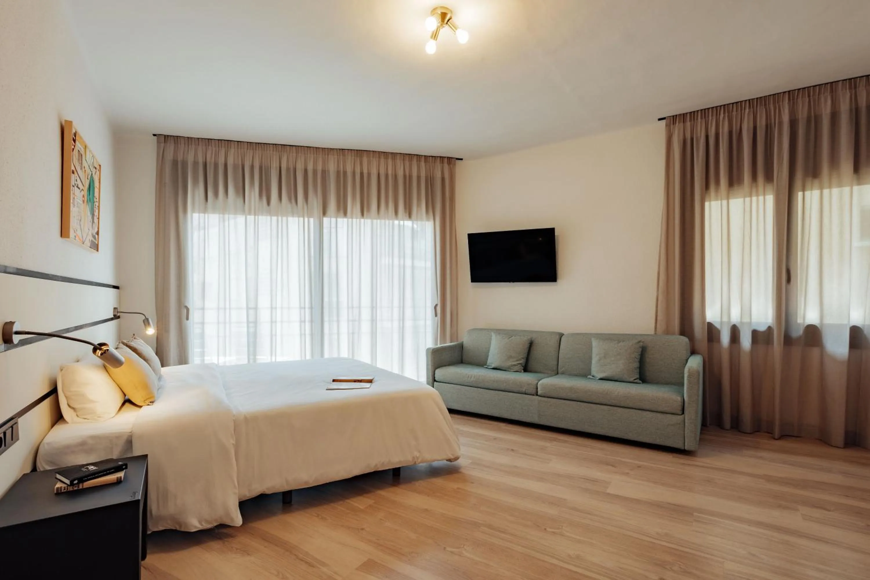 Bedroom, Bed in Hotel Robson - Smart Hotel