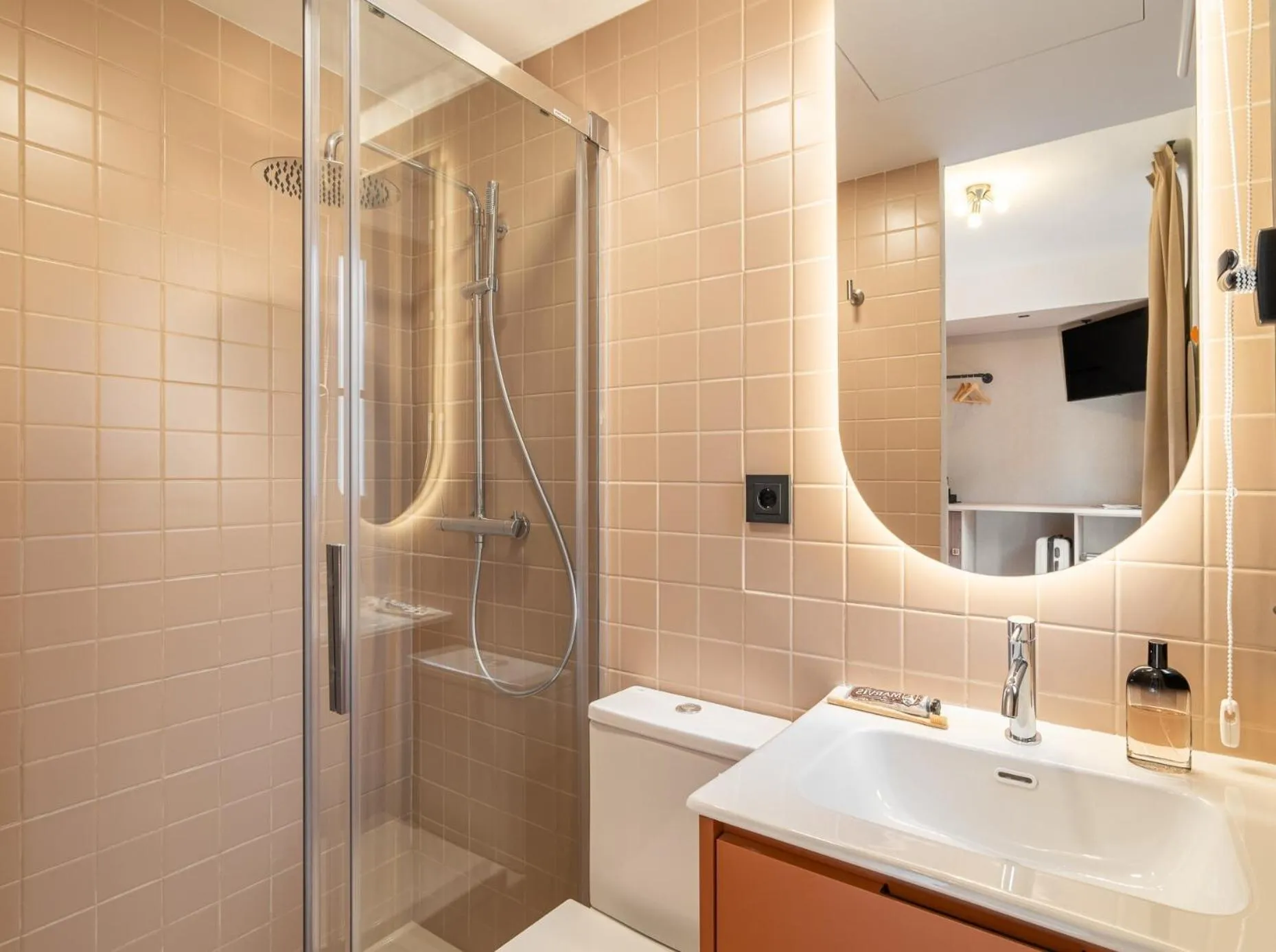 Bathroom in Hotel Robson - Smart Hotel