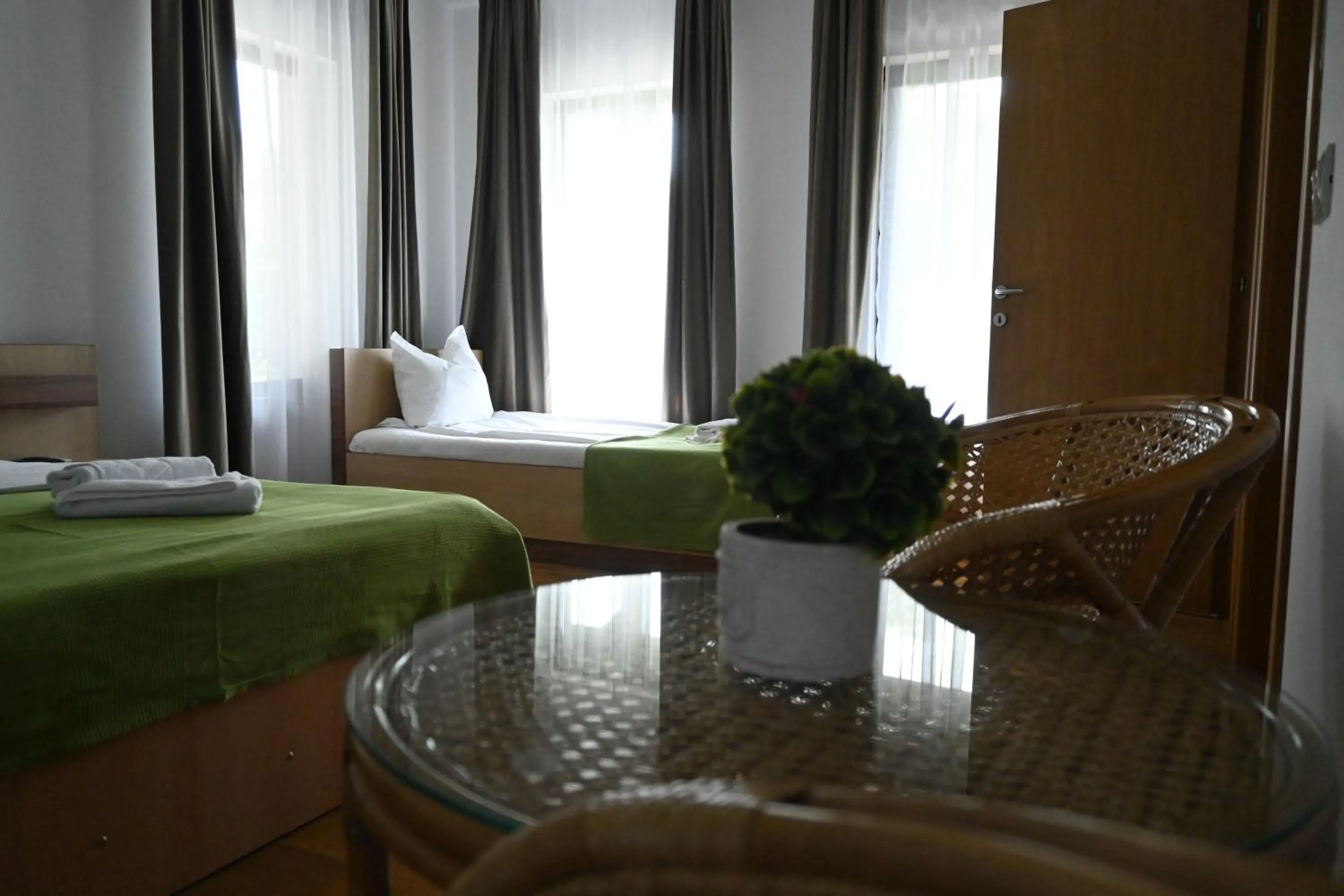 Photo of the whole room in Egreta By Hoxton