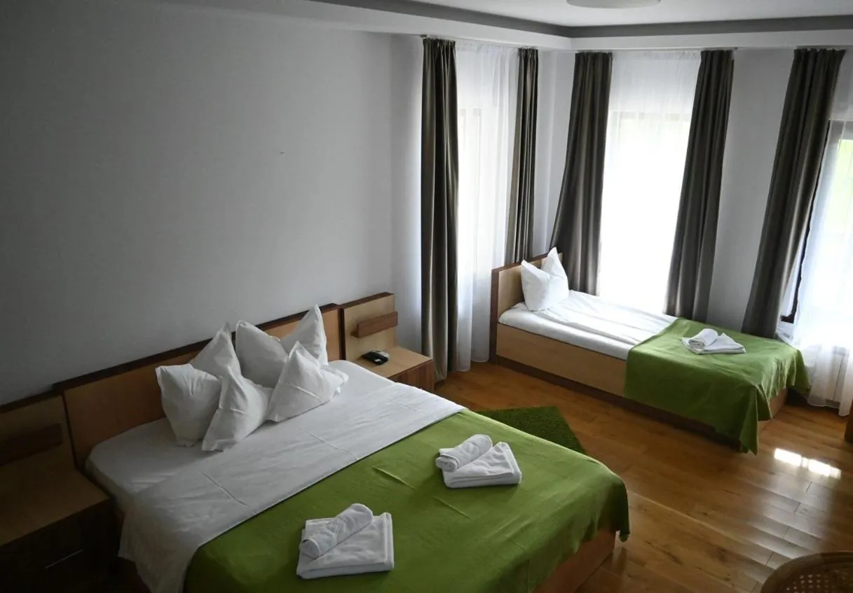 Photo of the whole room in Egreta By Hoxton