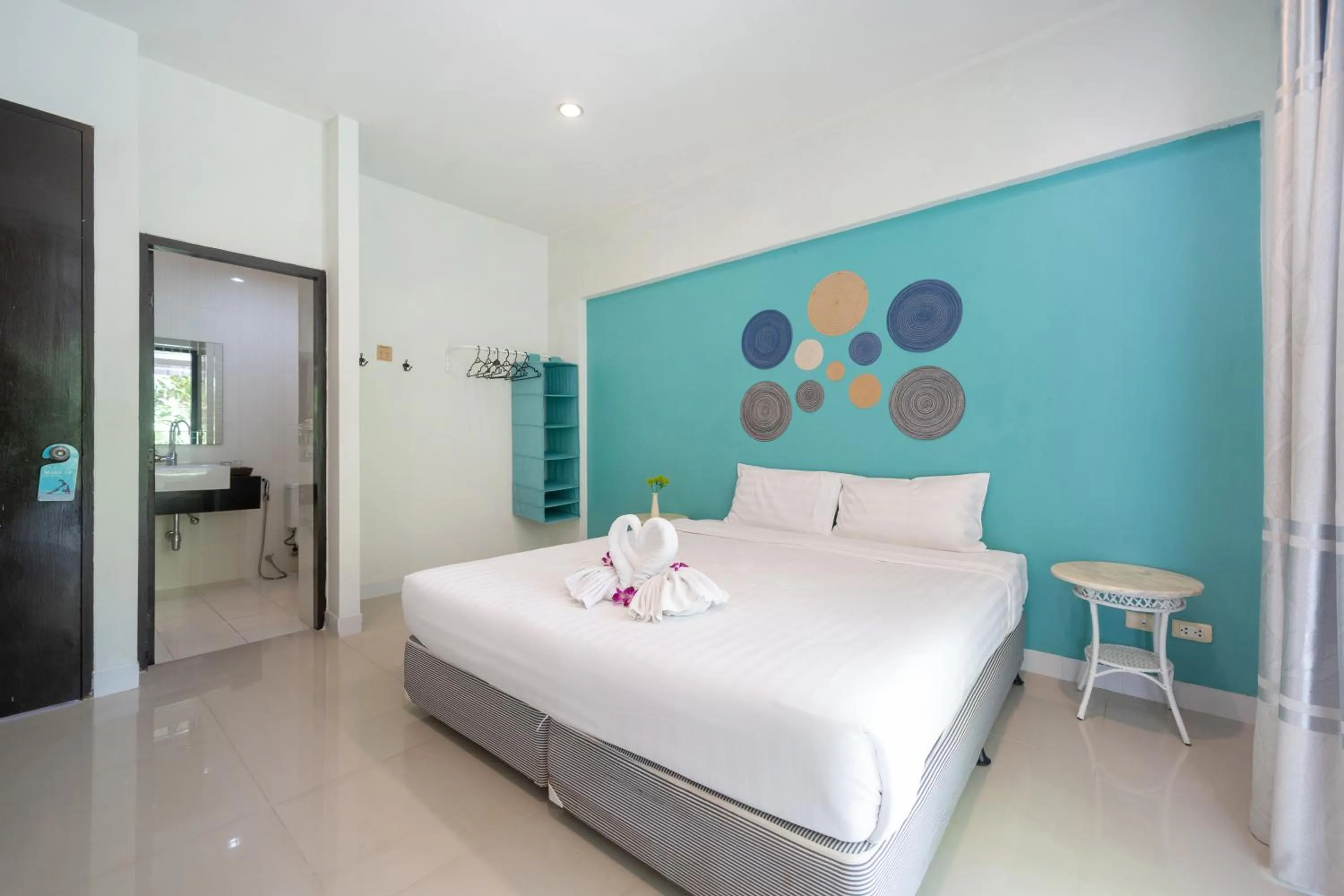 Photo of the whole room, Bed in Kata Sea Boutique