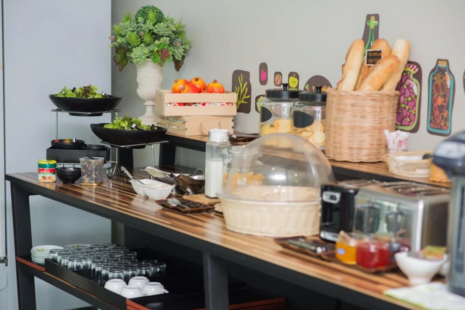 Buffet breakfast in Romyen Garden Place