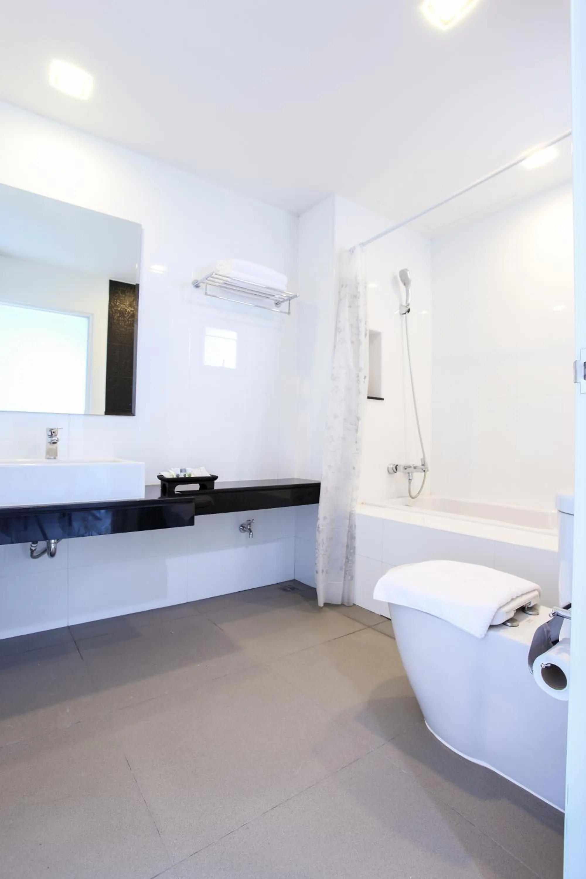 Bathroom in Romyen Garden Place