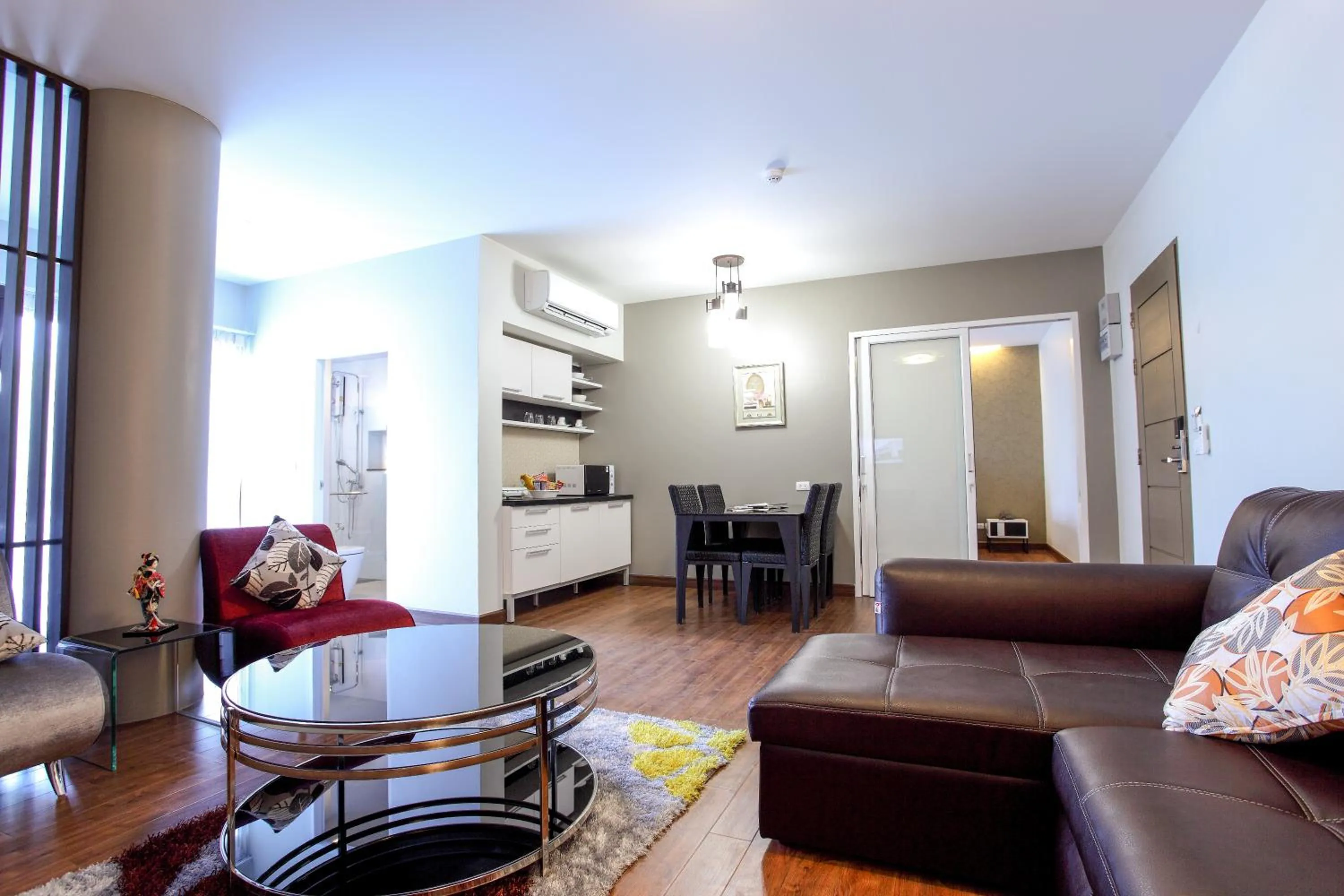 Living room in Romyen Garden Place