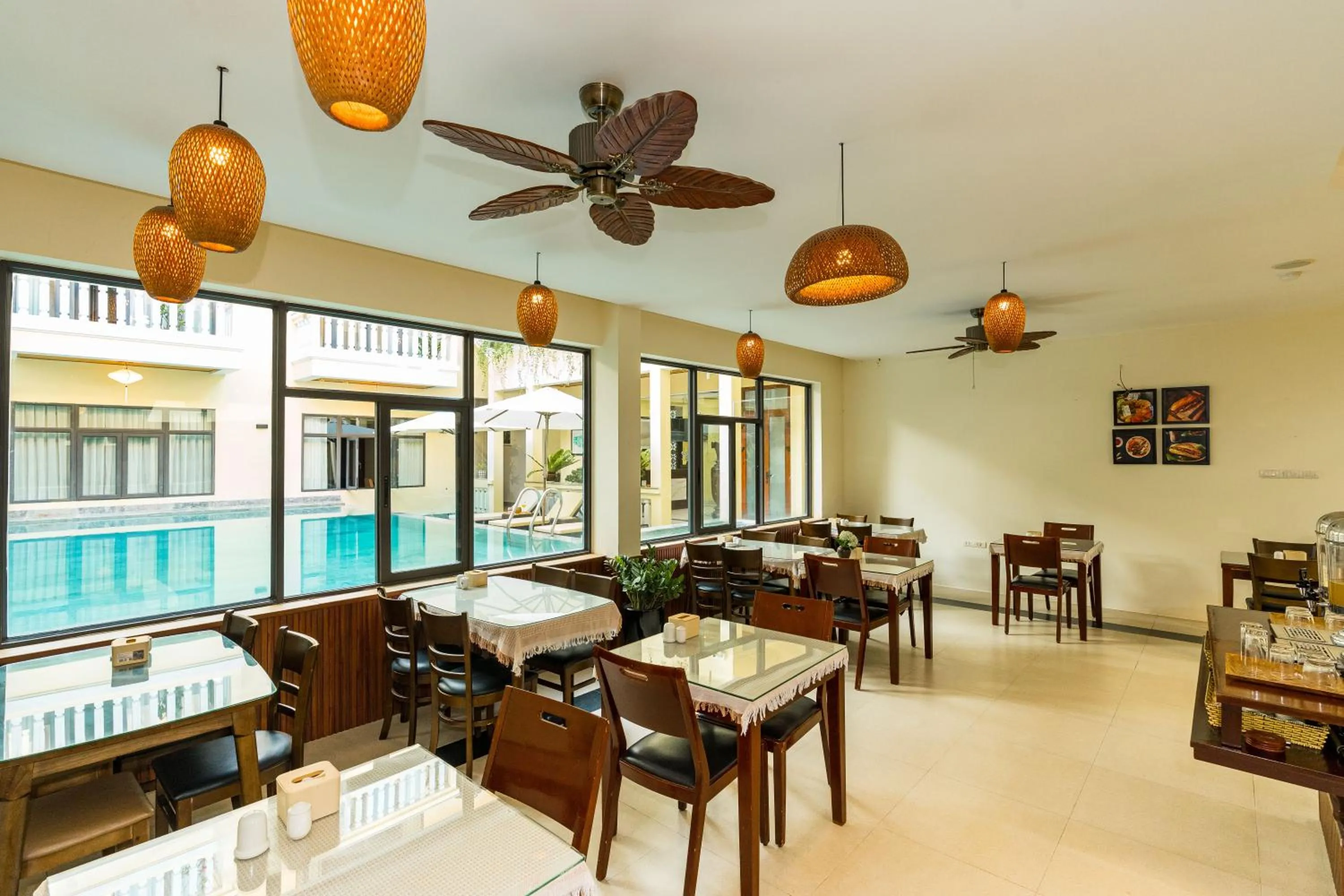 Restaurant/places to eat in Ancient Haven - Central Boutique Hotel