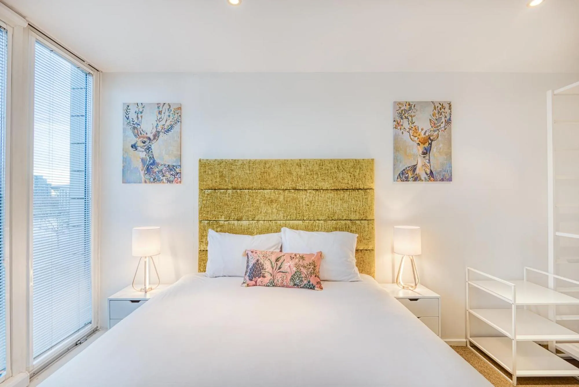 Bed in Austin David Apartments ExCeL