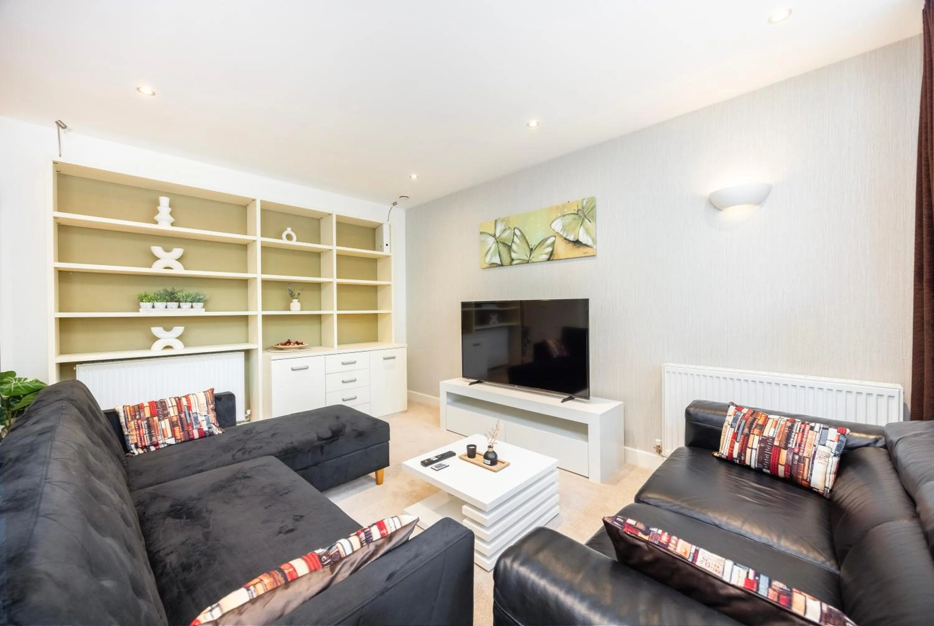 Communal lounge/ TV room in Austin David Apartments ExCeL