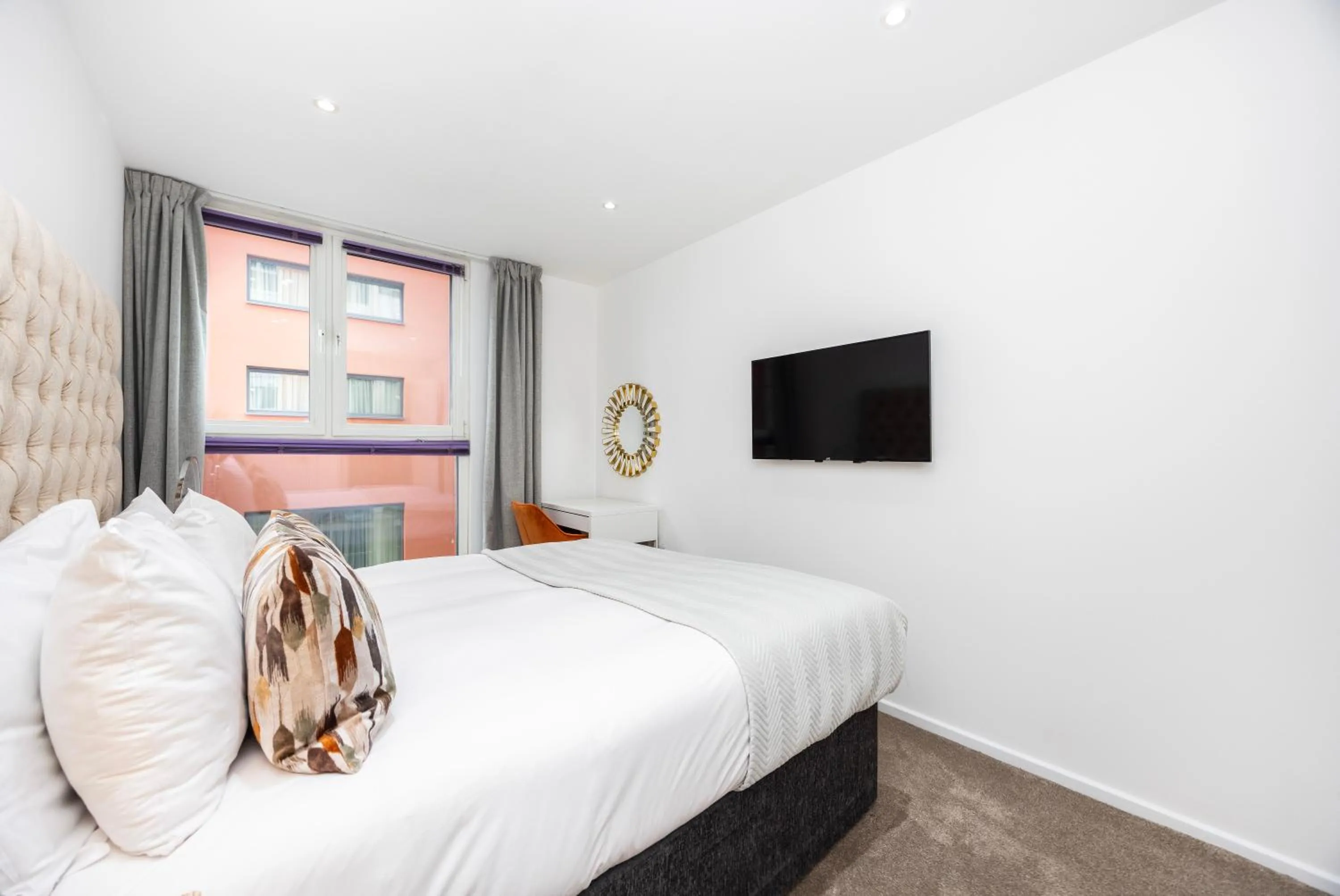 Bed in Austin David Apartments ExCeL