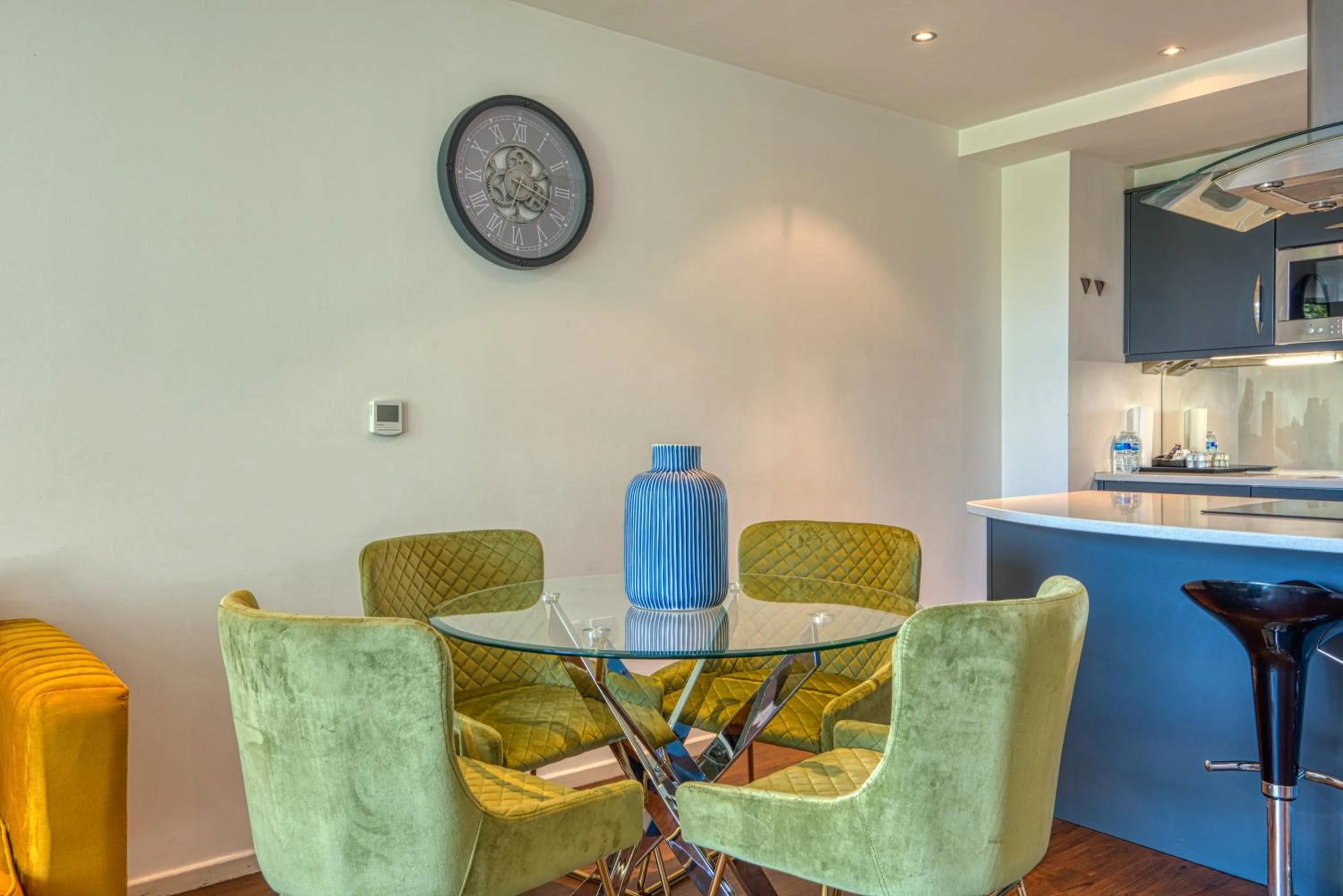 Dining area in Austin David Apartments ExCeL