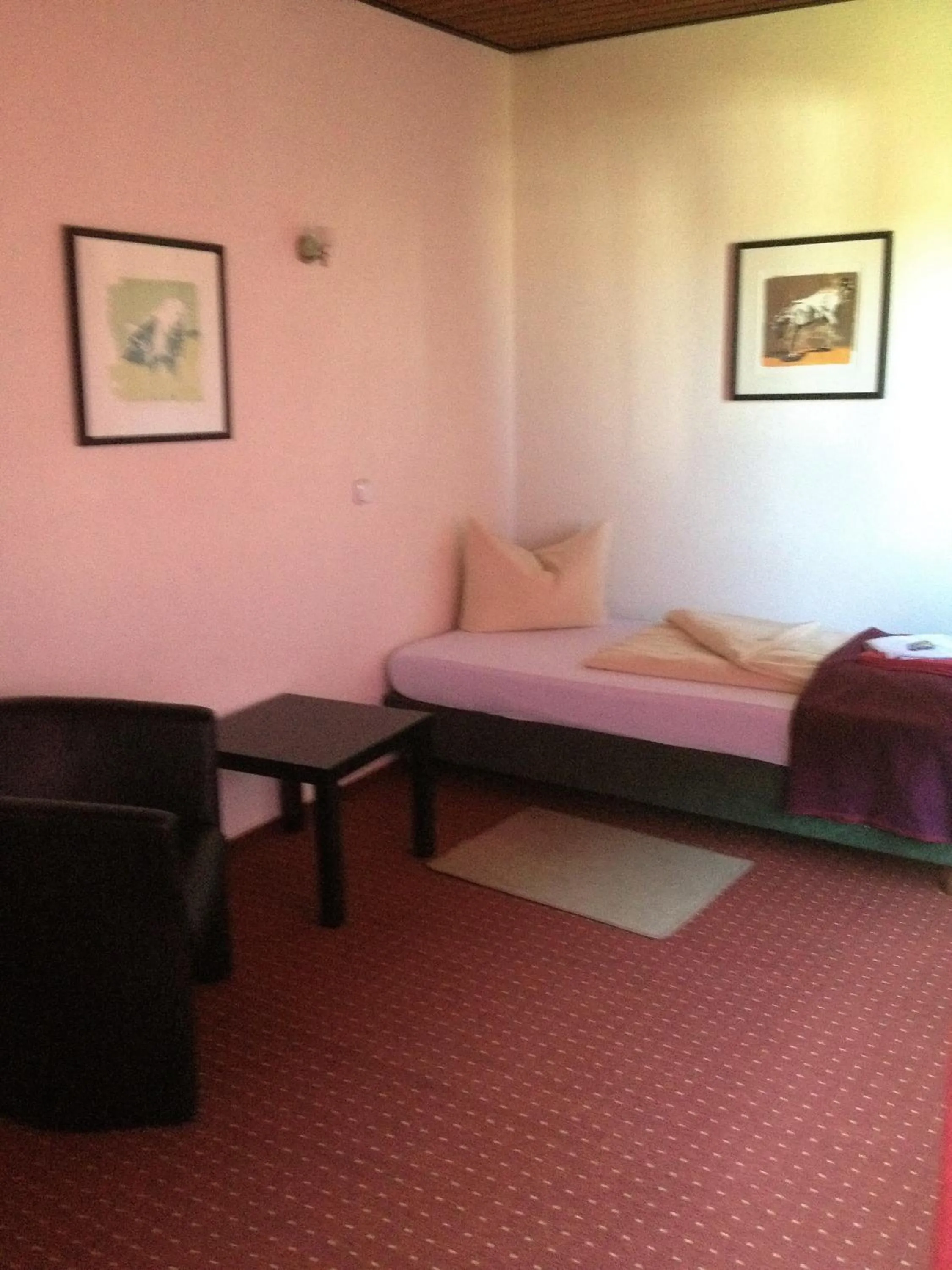 Bed in Hotel Saarland Lebach