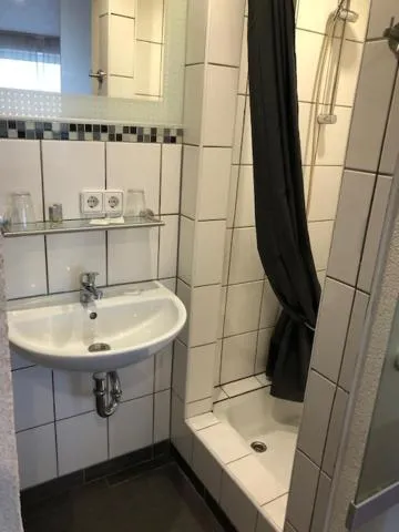 Shower in Hotel Saarland Lebach