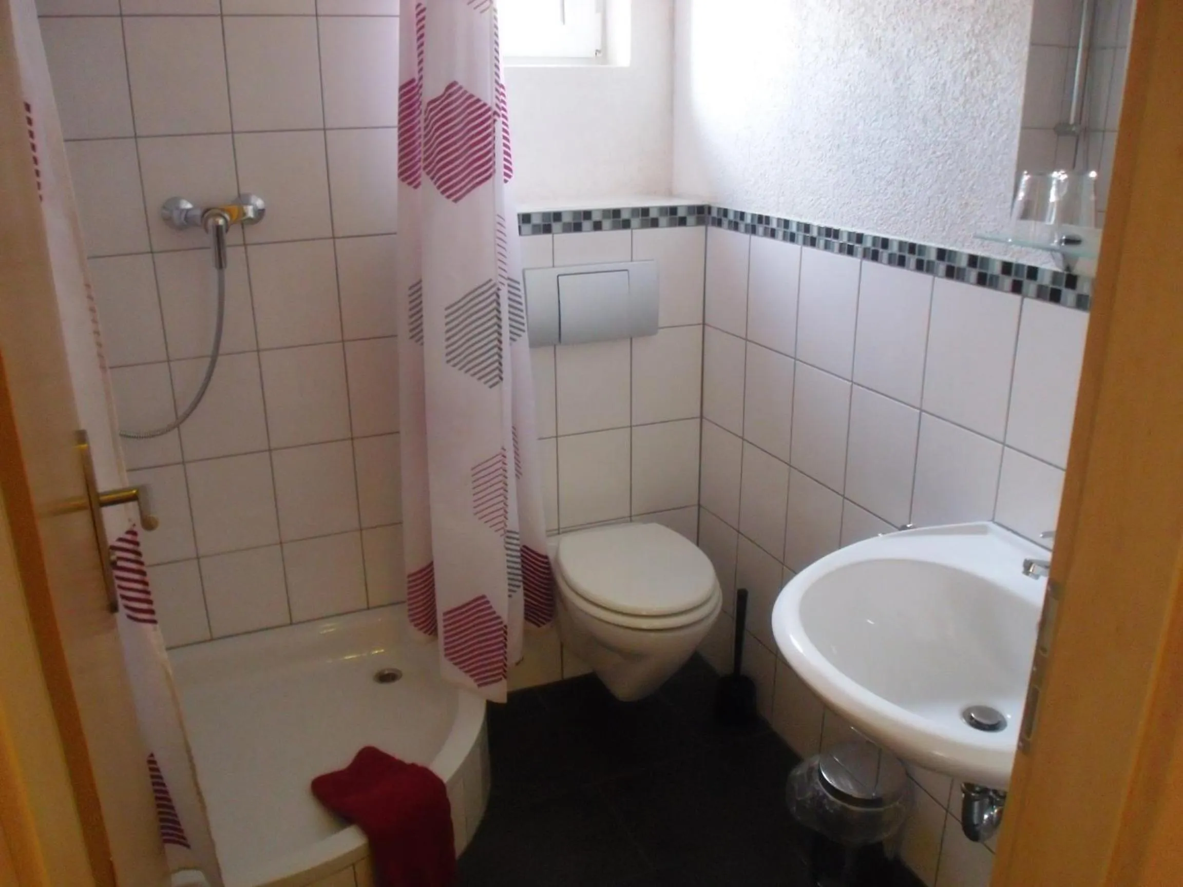 Shower in Hotel Saarland Lebach