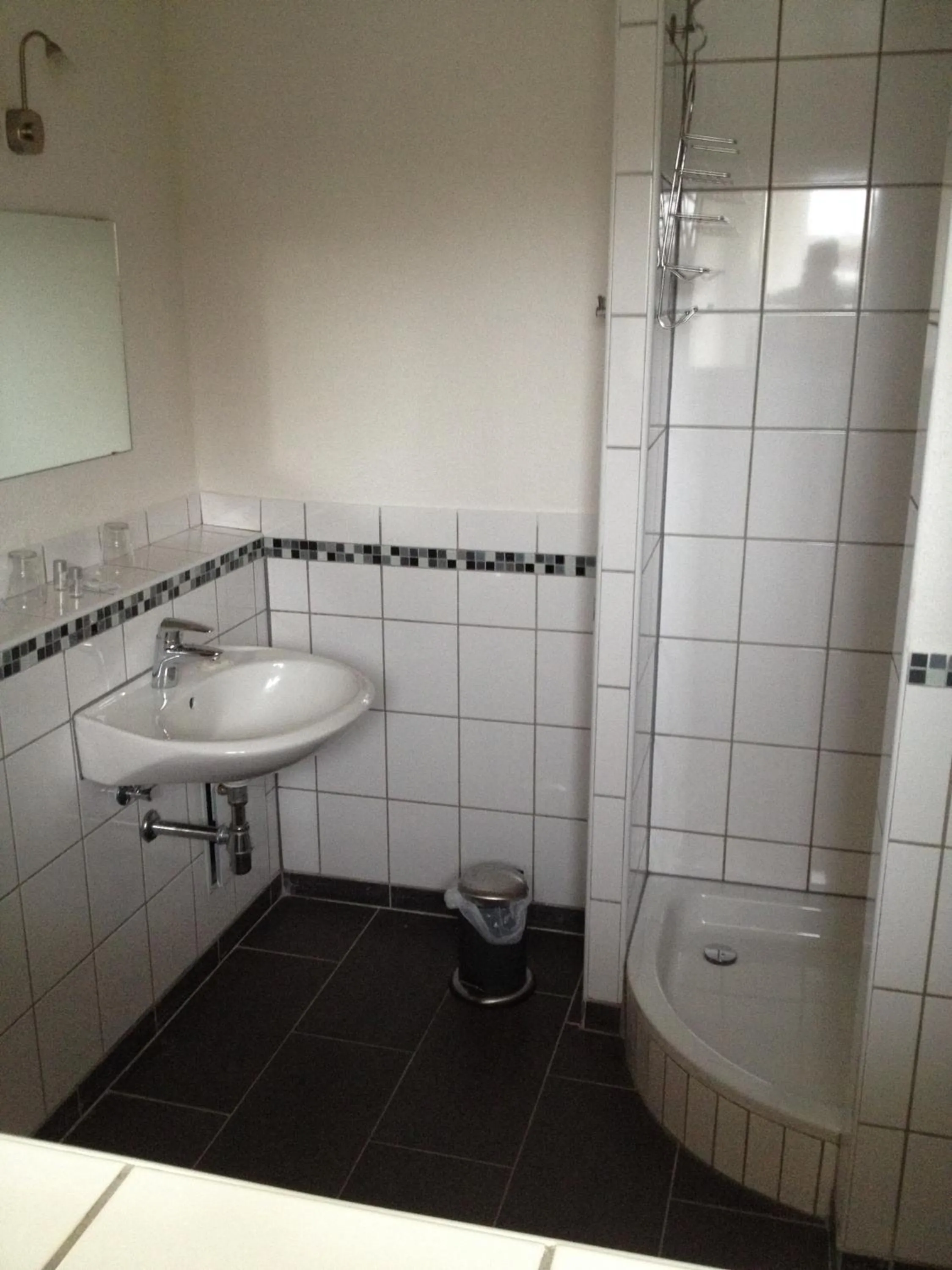 Shower in Hotel Saarland Lebach