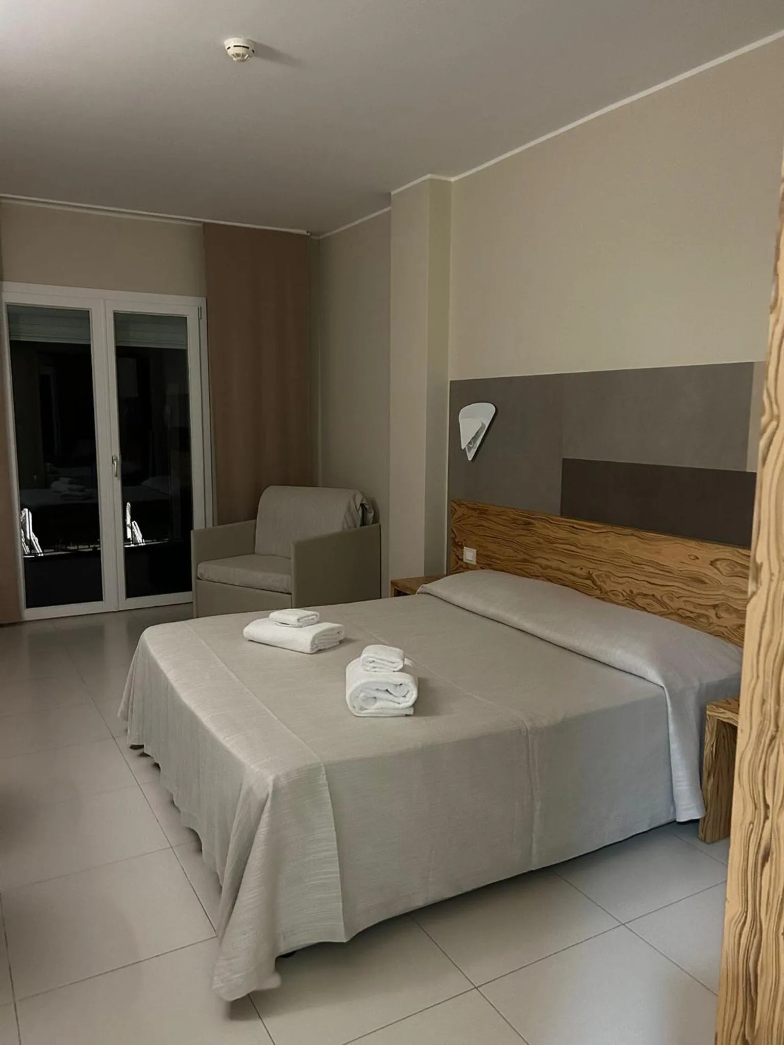 Bedroom, Bed in Hotel la Spiaggia