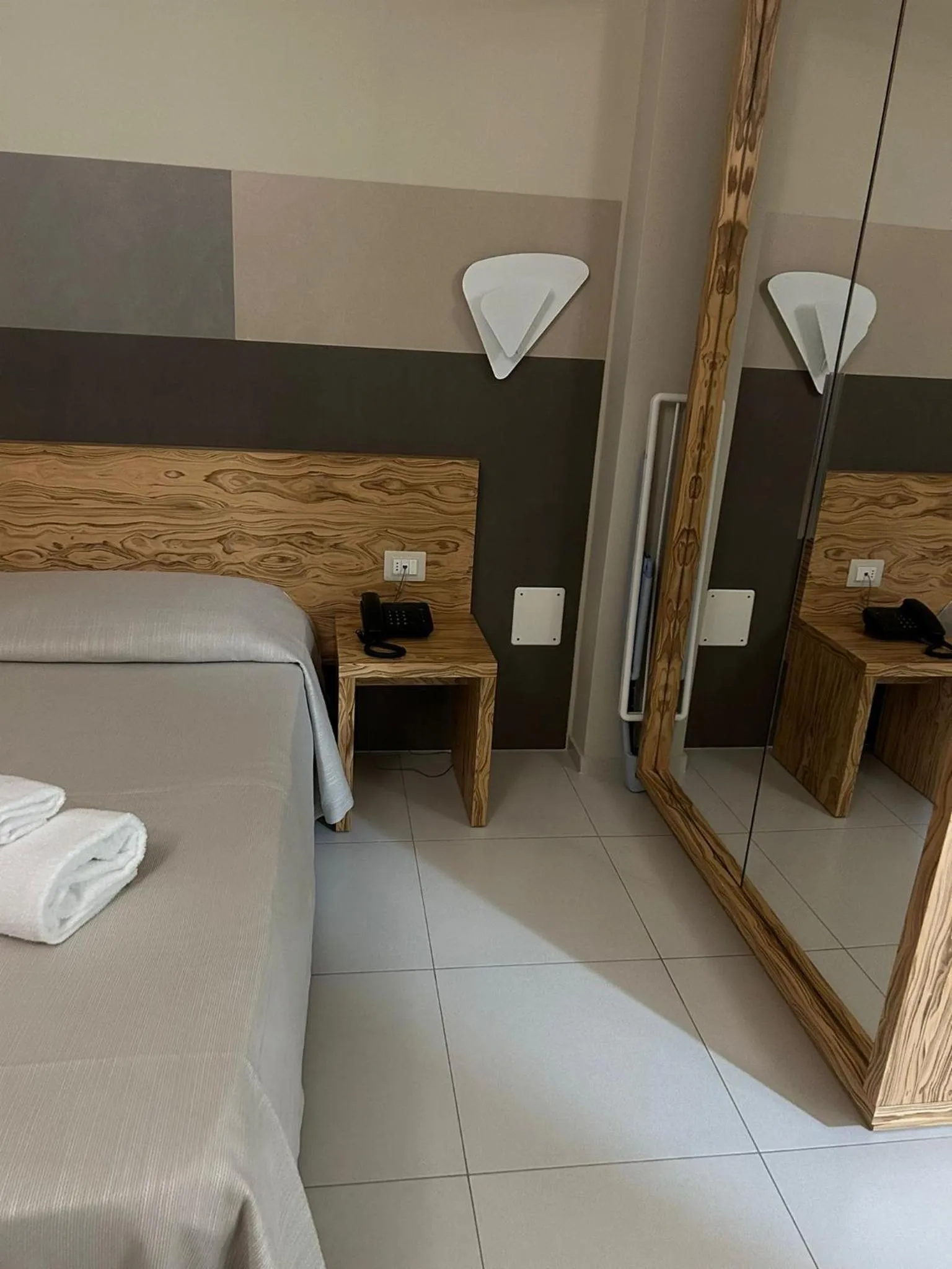 Bed in Hotel la Spiaggia