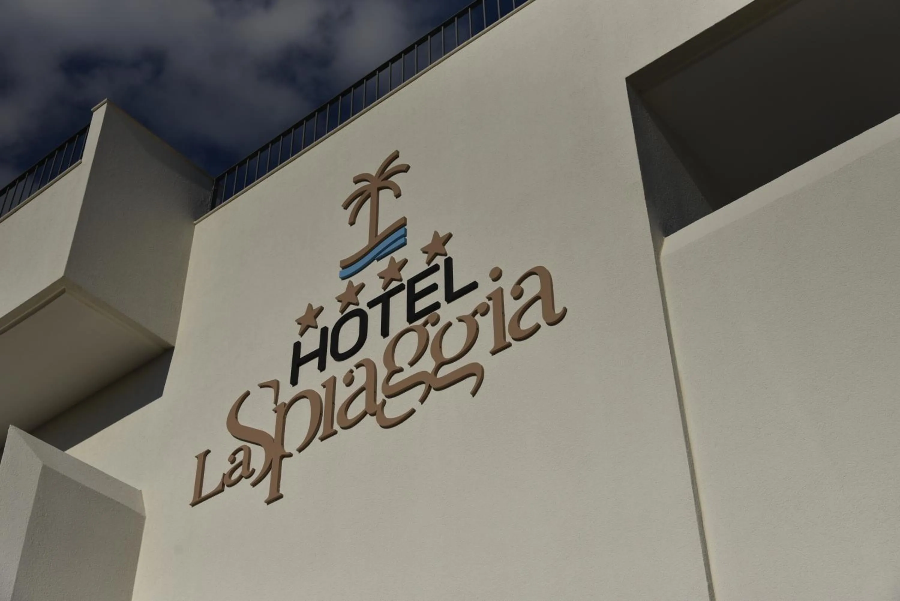 Property logo or sign in Hotel la Spiaggia