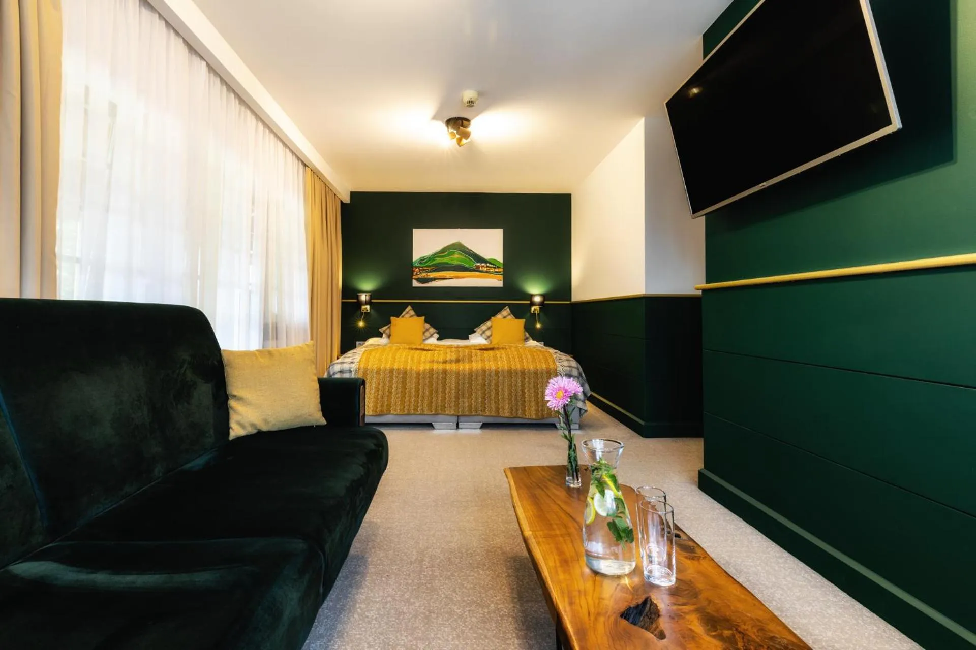 Photo of the whole room in Dworzysko