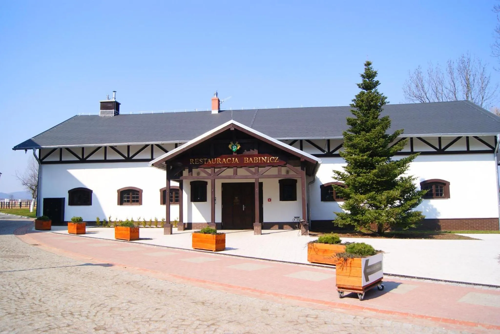 Restaurant/places to eat in Dworzysko