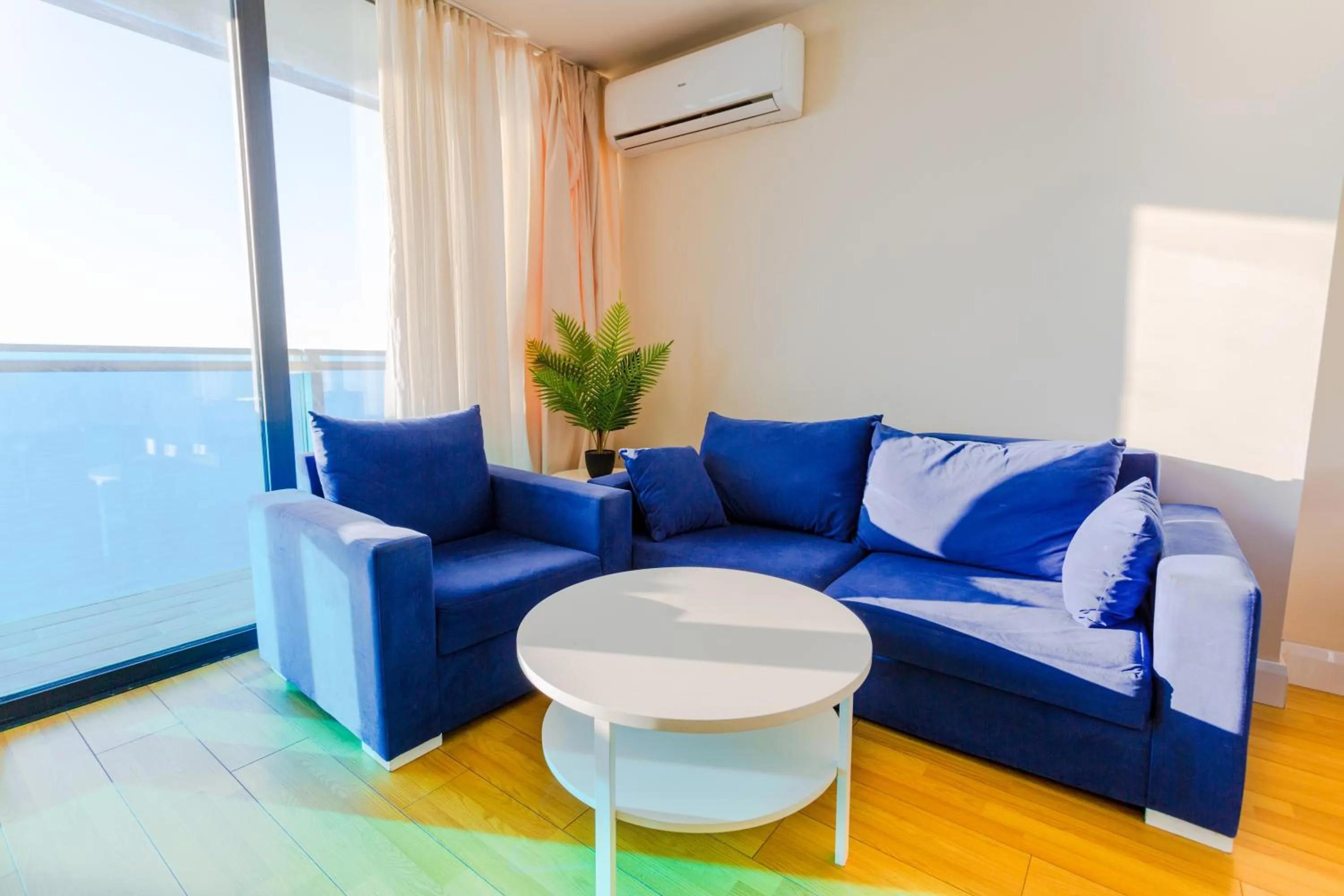 Living room in Orbi City Hotel