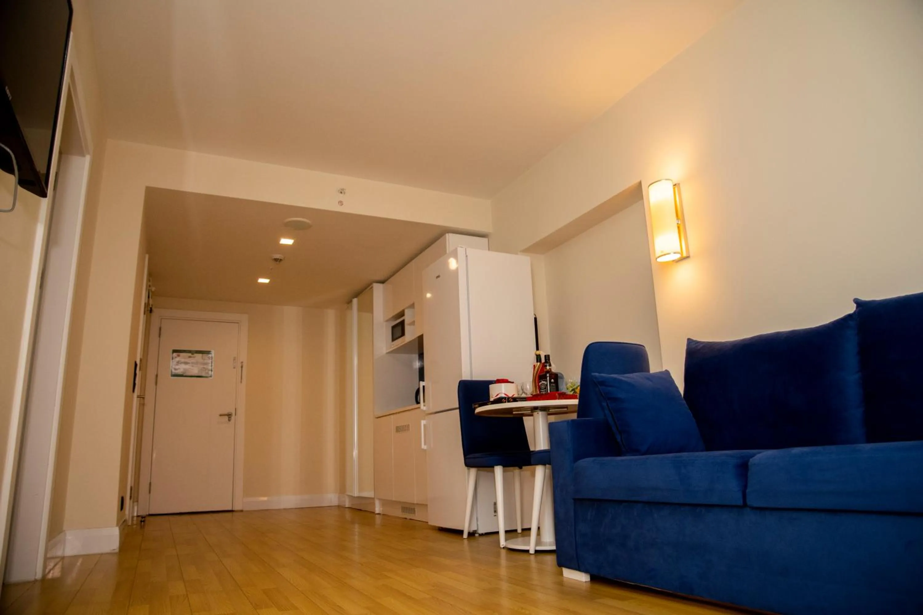 TV and multimedia in Orbi City Hotel