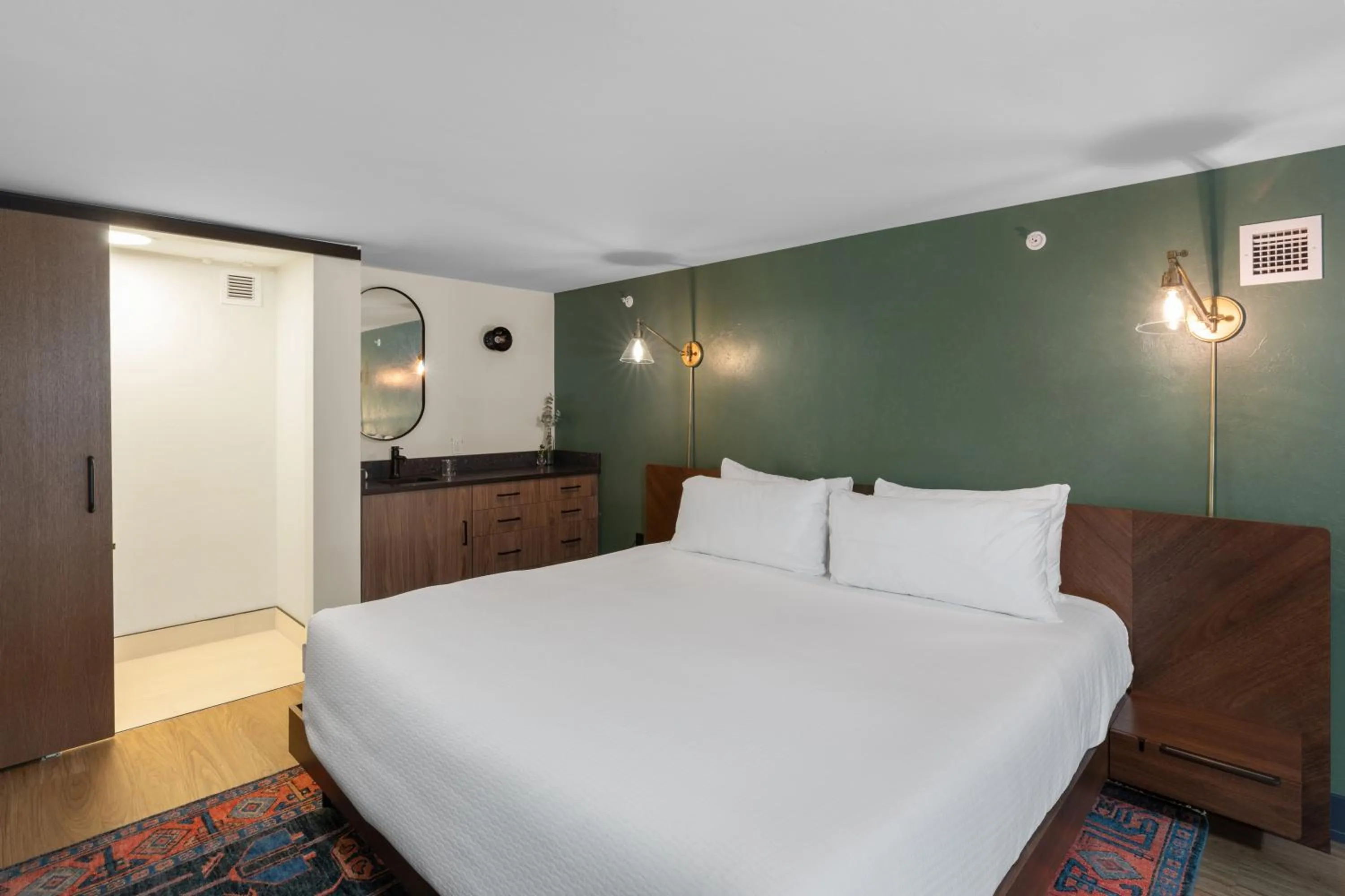 Bed in The Rathbone Hotel