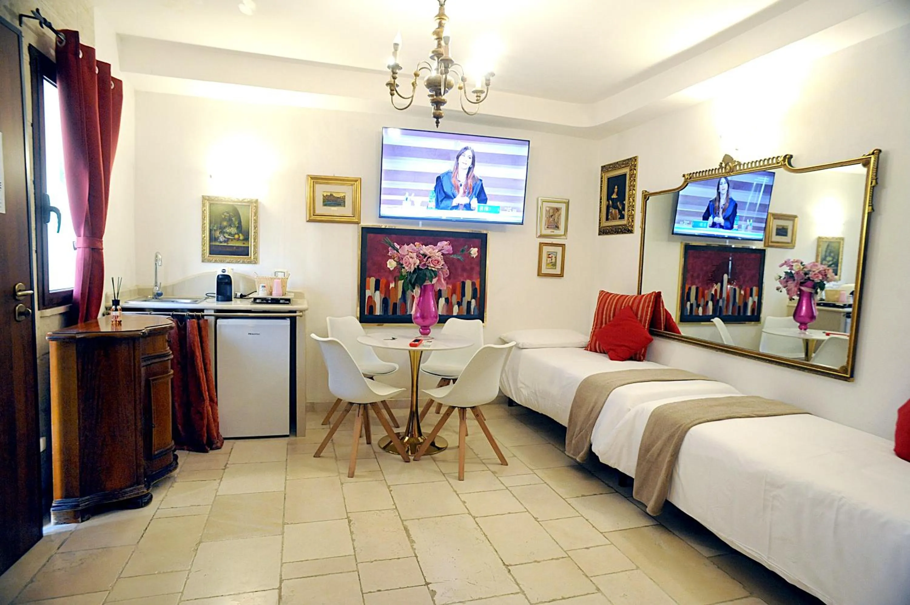 Photo of the whole room, Bed in B&B GianLuis