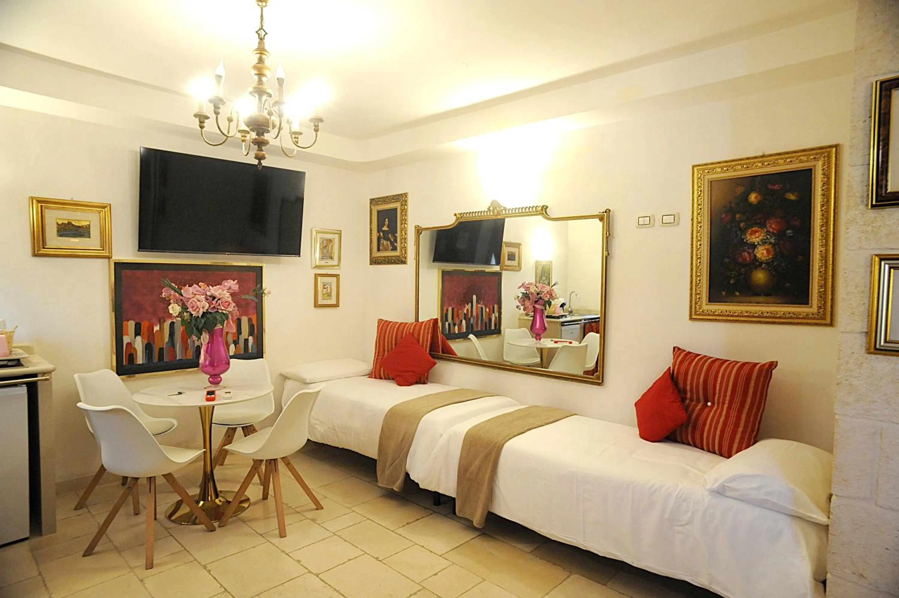 Photo of the whole room, Bed in B&B GianLuis