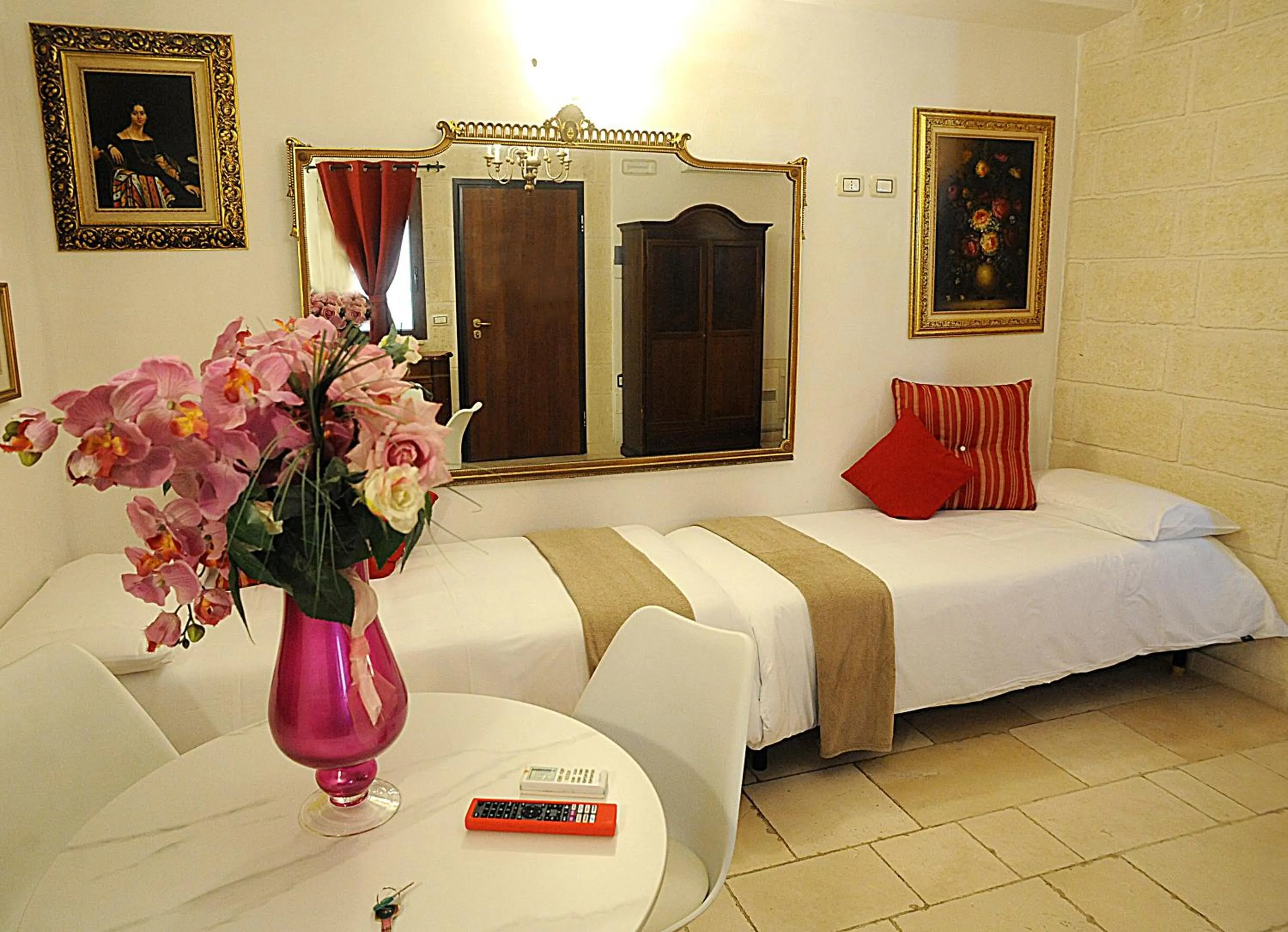 Photo of the whole room, Bed in B&B GianLuis