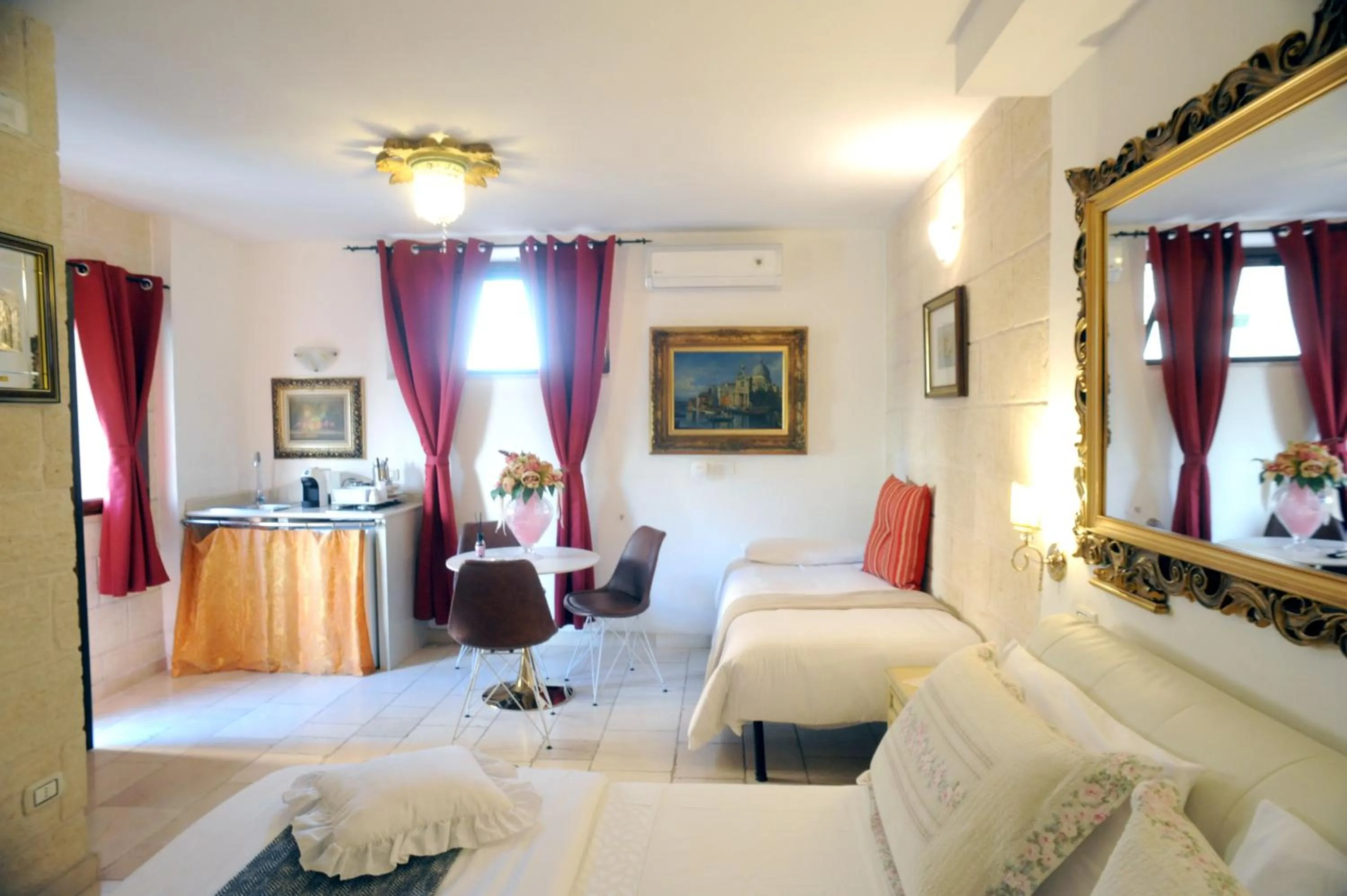 Photo of the whole room, Bed in B&B GianLuis