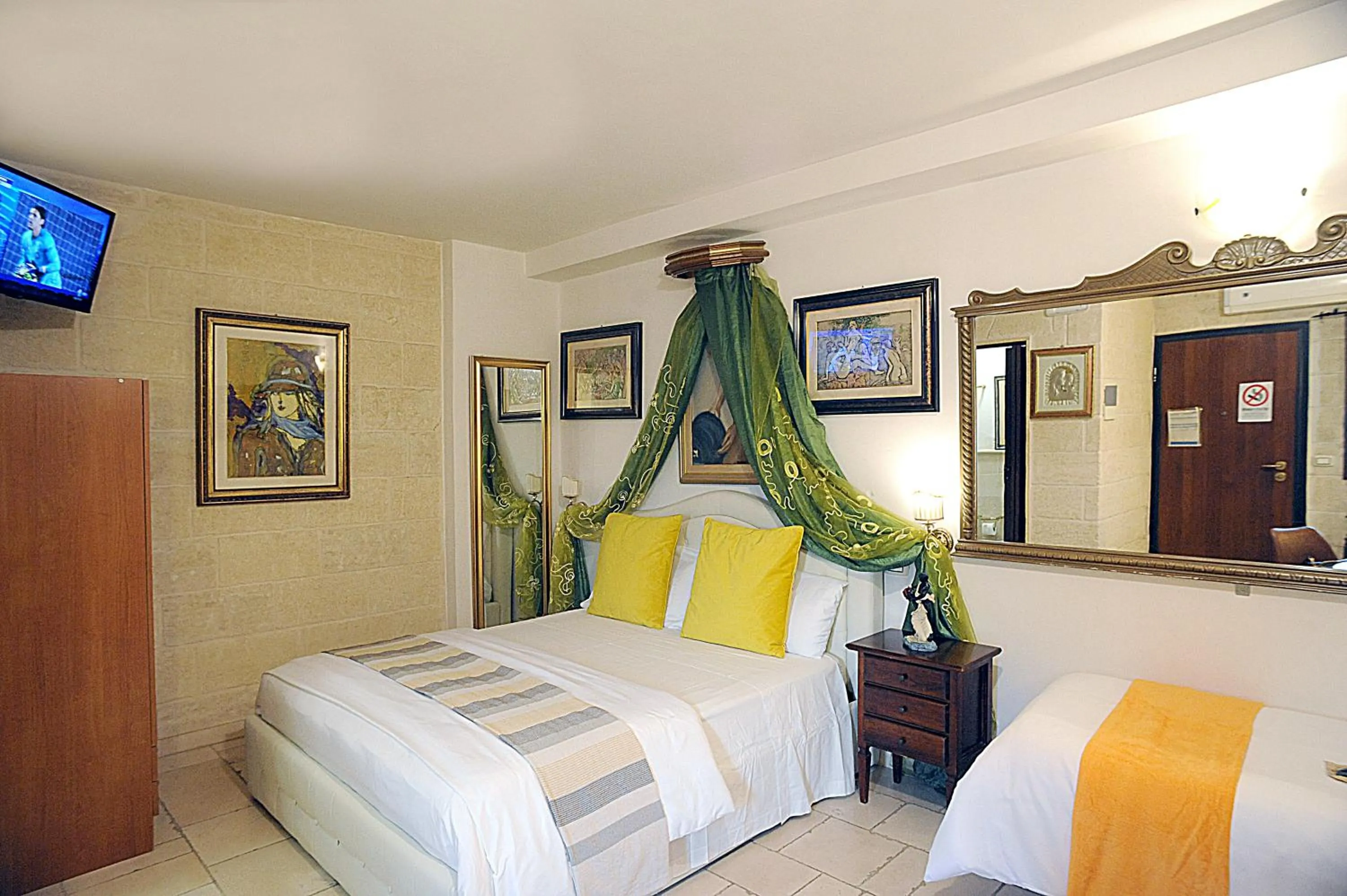 Bedroom, Bed in B&B GianLuis