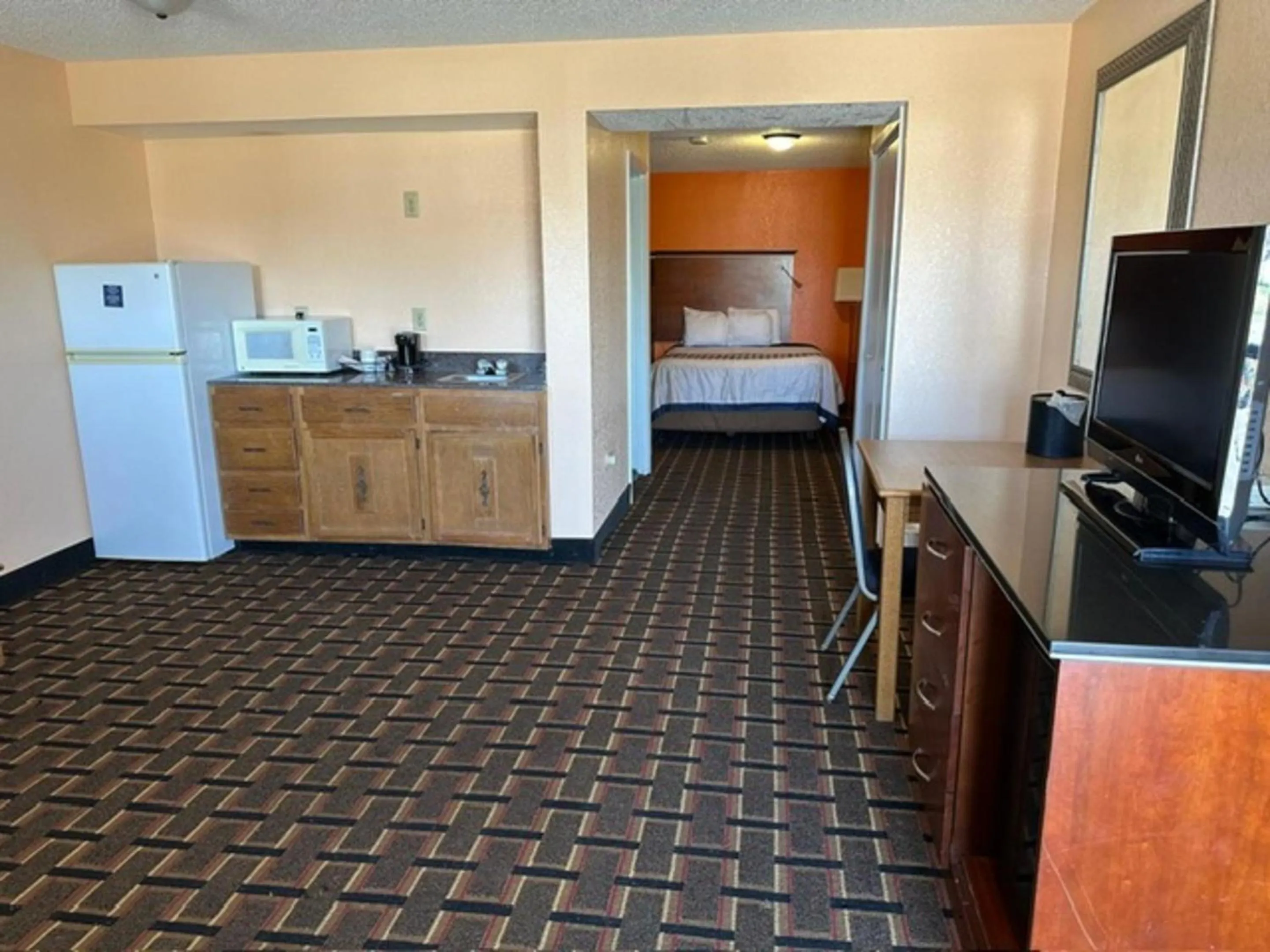 Bed in Stay Inn by OYO Near I 80 Lincoln West