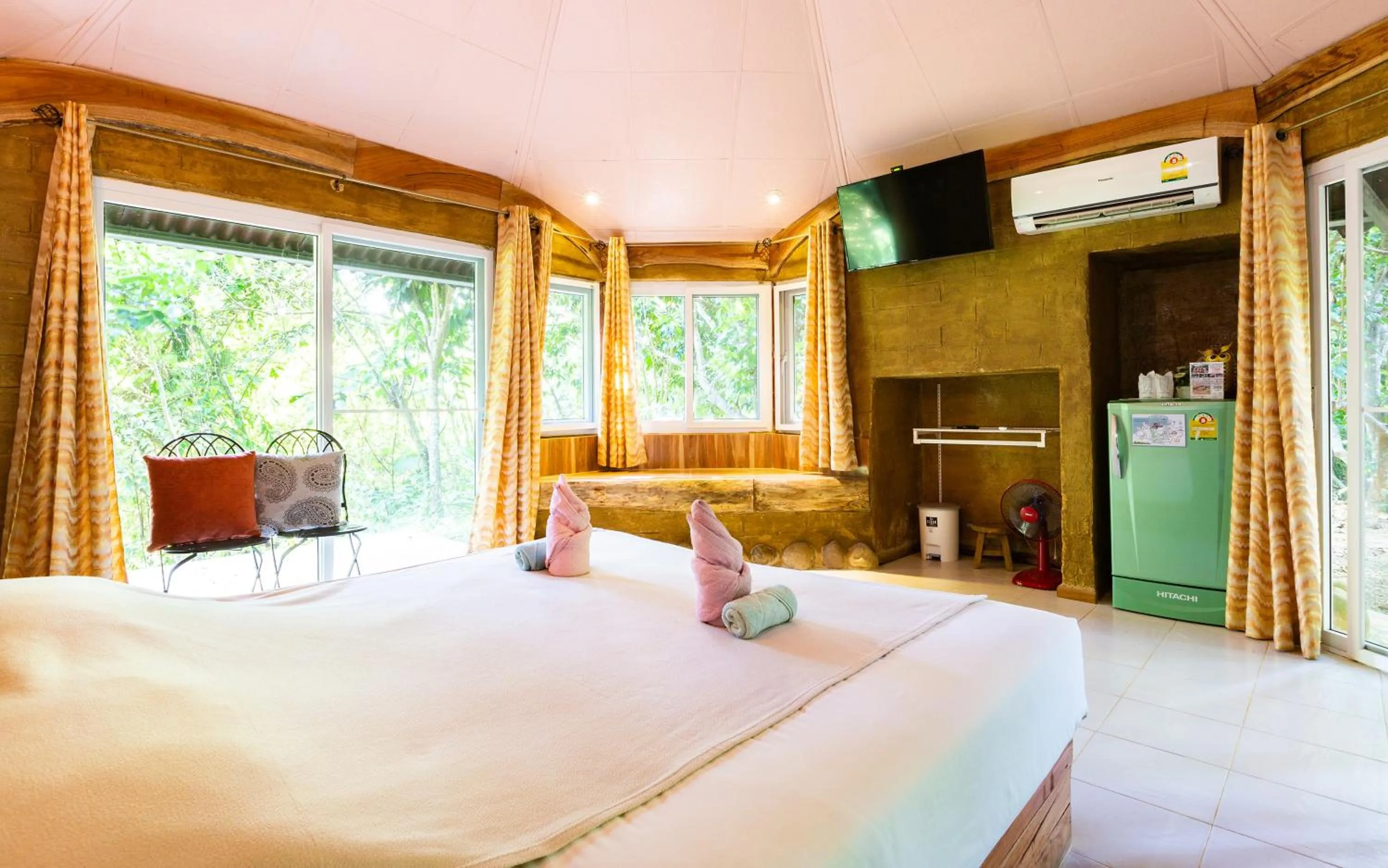 Bed in Baandin Chiewlarn