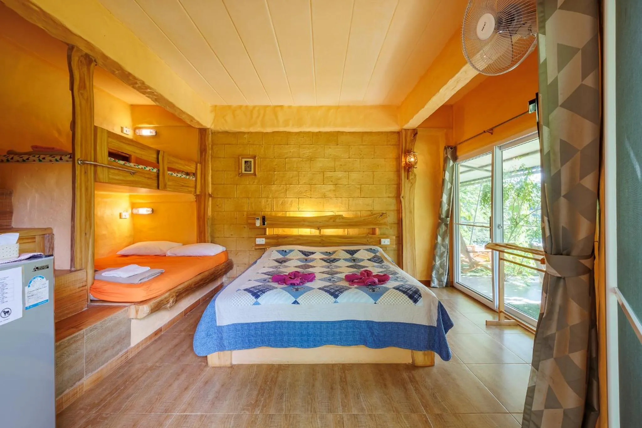 Bed in Baandin Chiewlarn