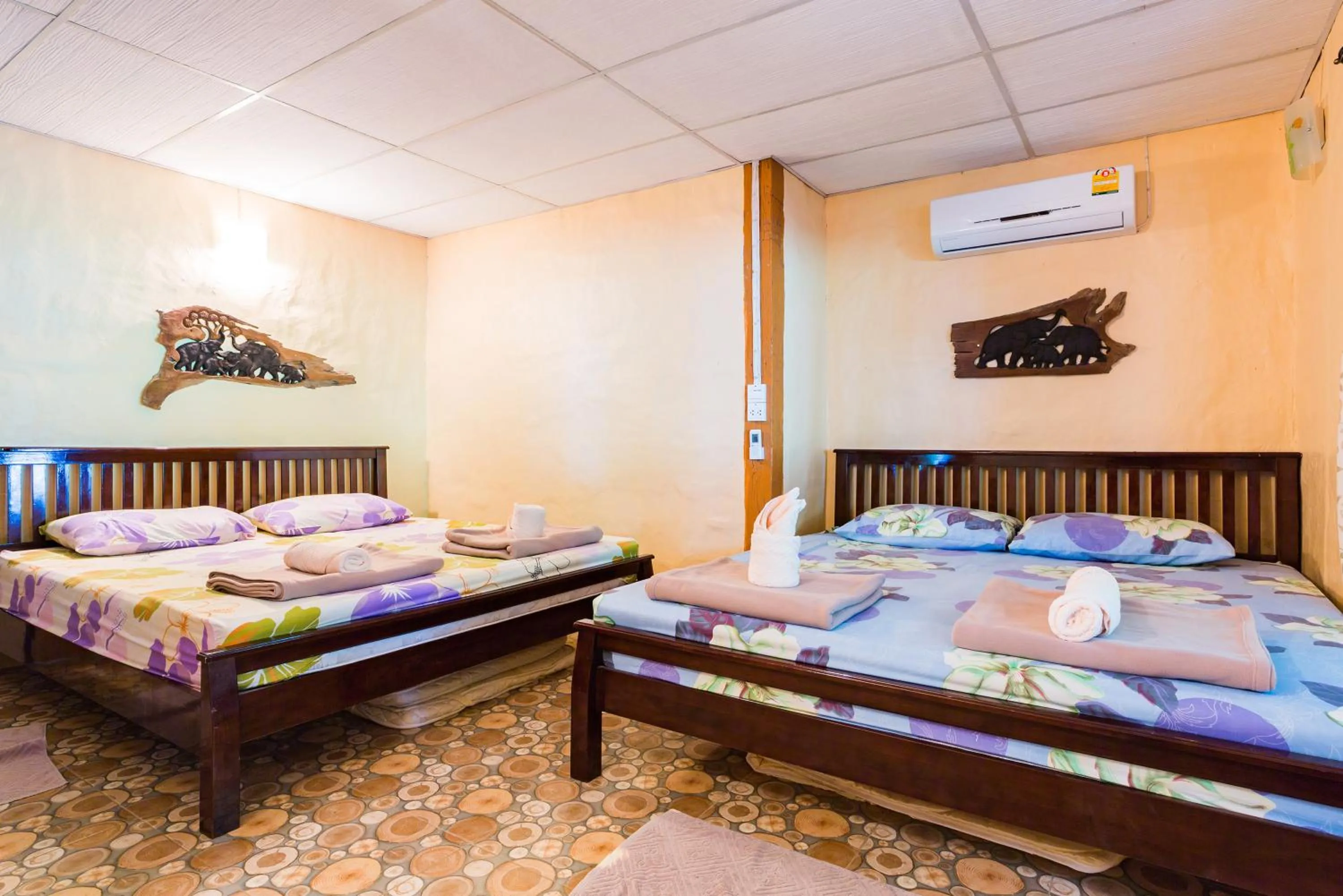 Bed in Baandin Chiewlarn