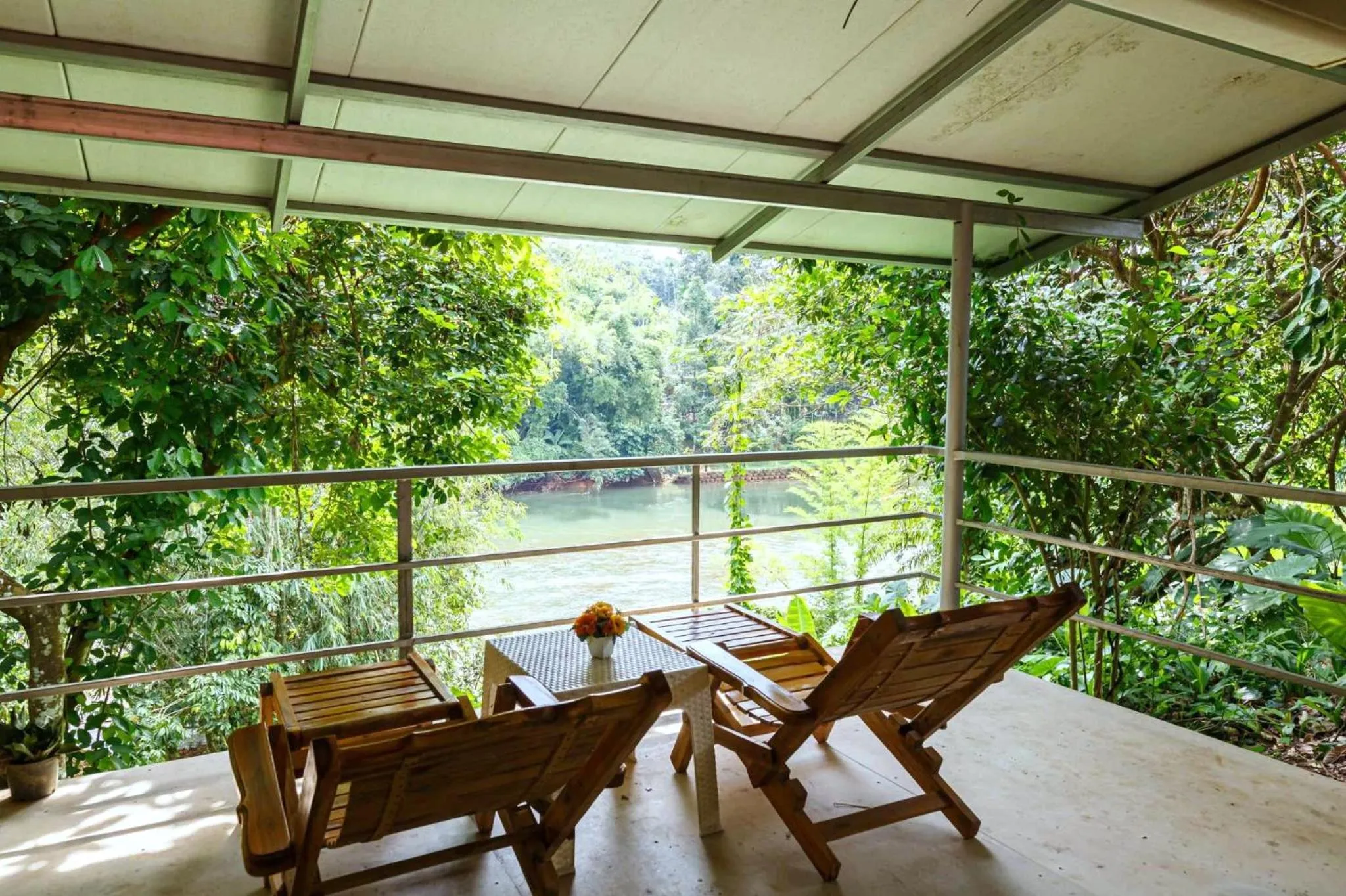 Patio in Baandin Chiewlarn