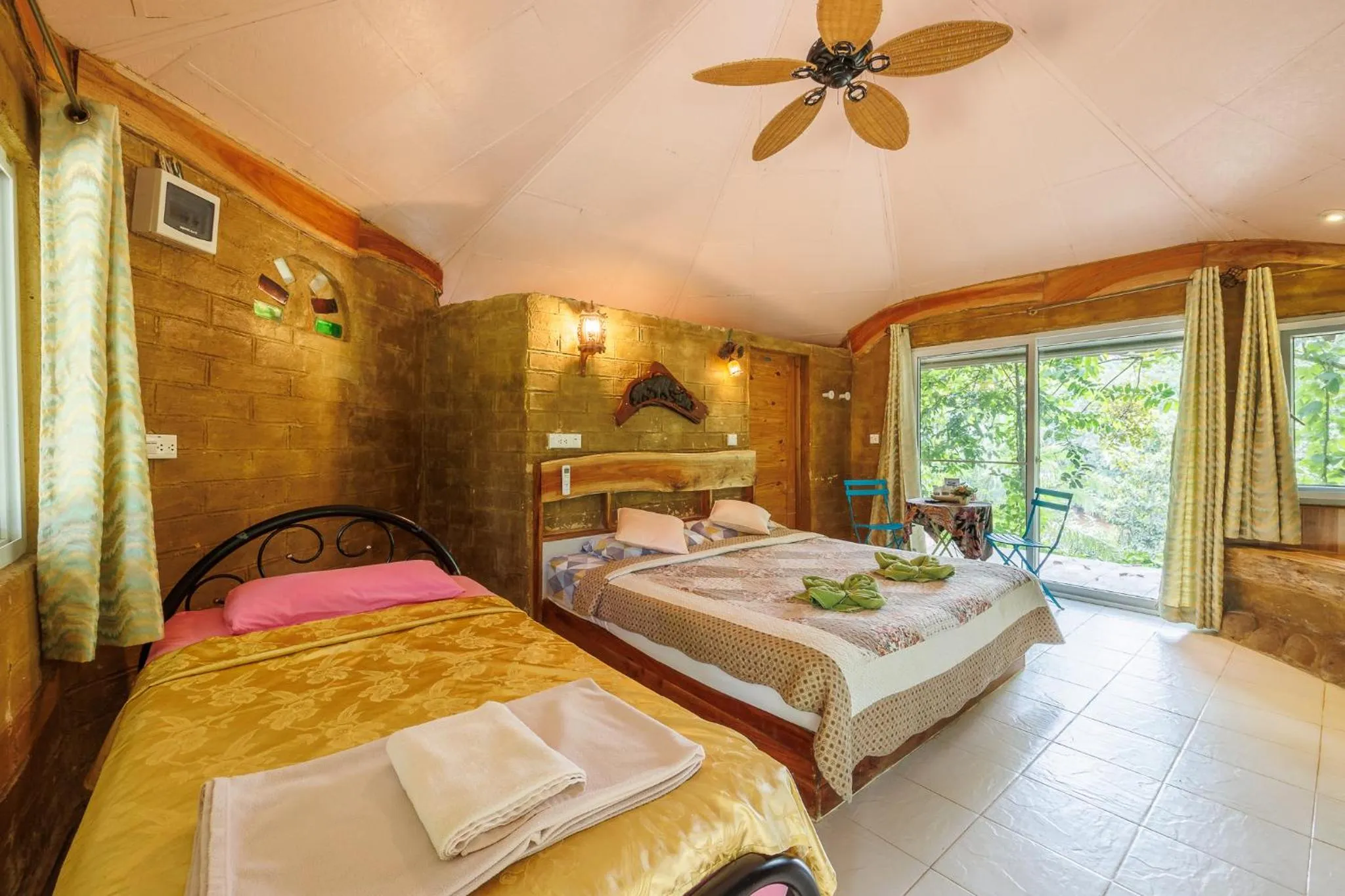 Bed in Baandin Chiewlarn