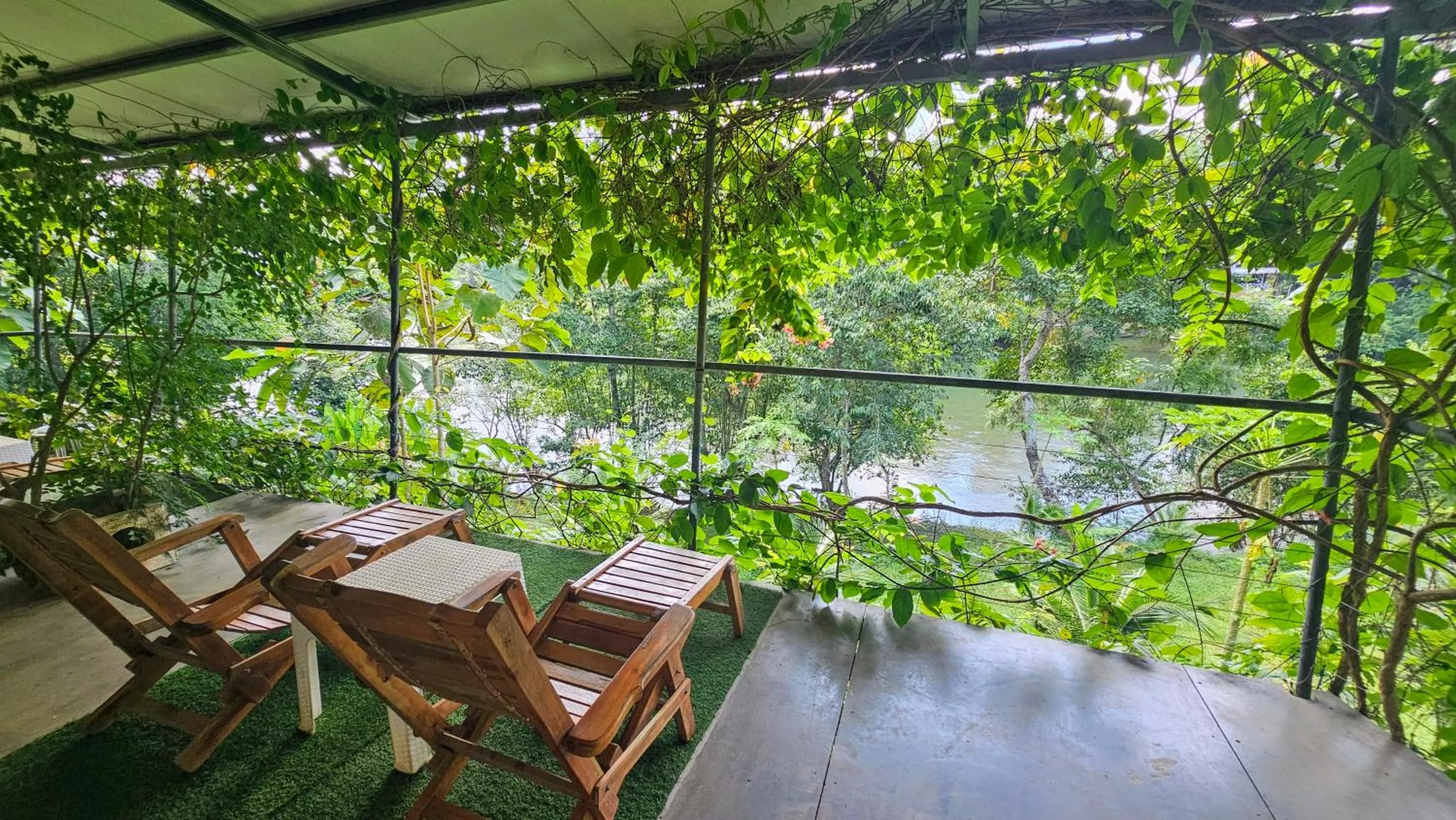 Patio in Baandin Chiewlarn