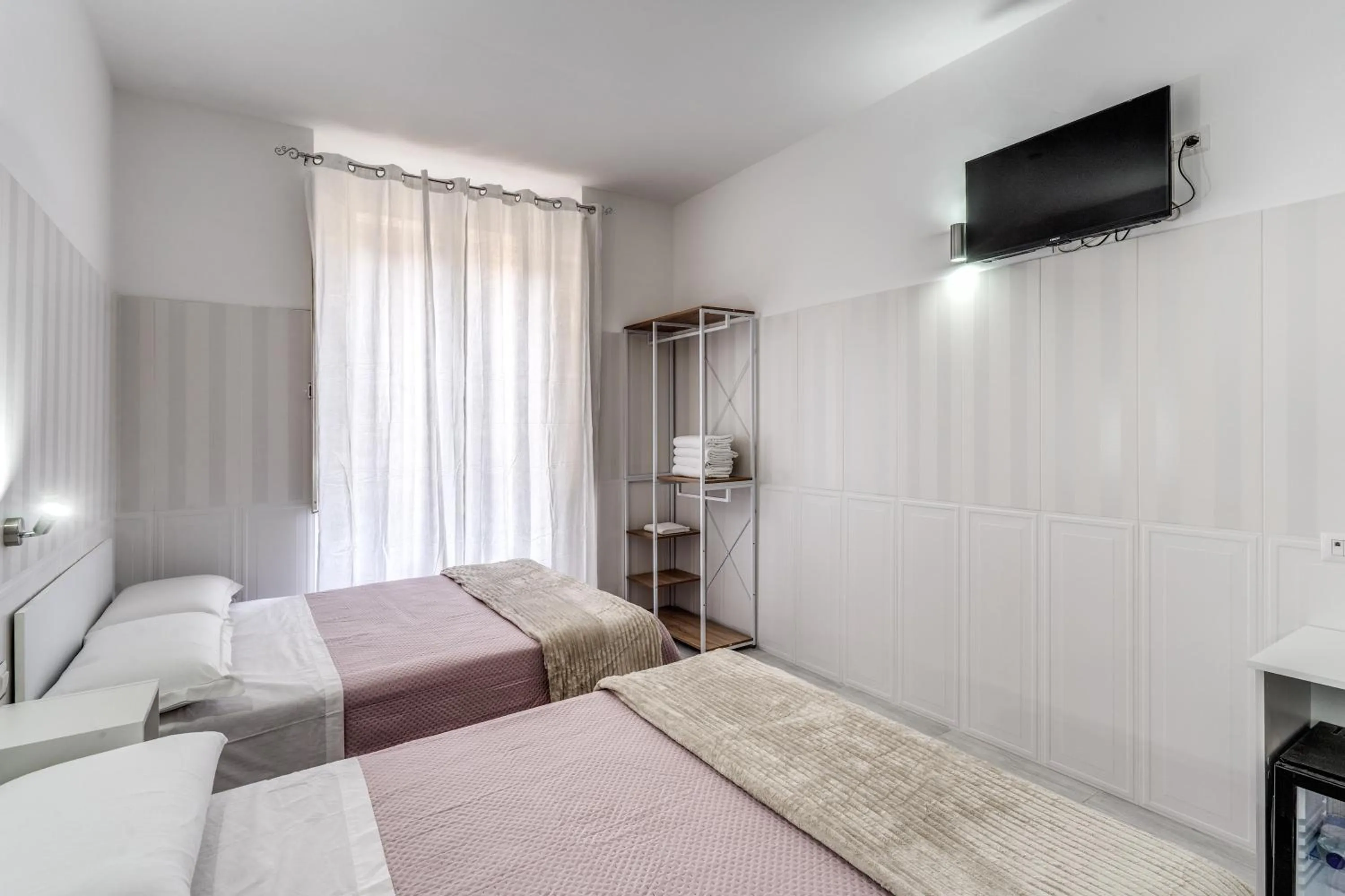 Bedroom, Bed in AltaDomus Roma