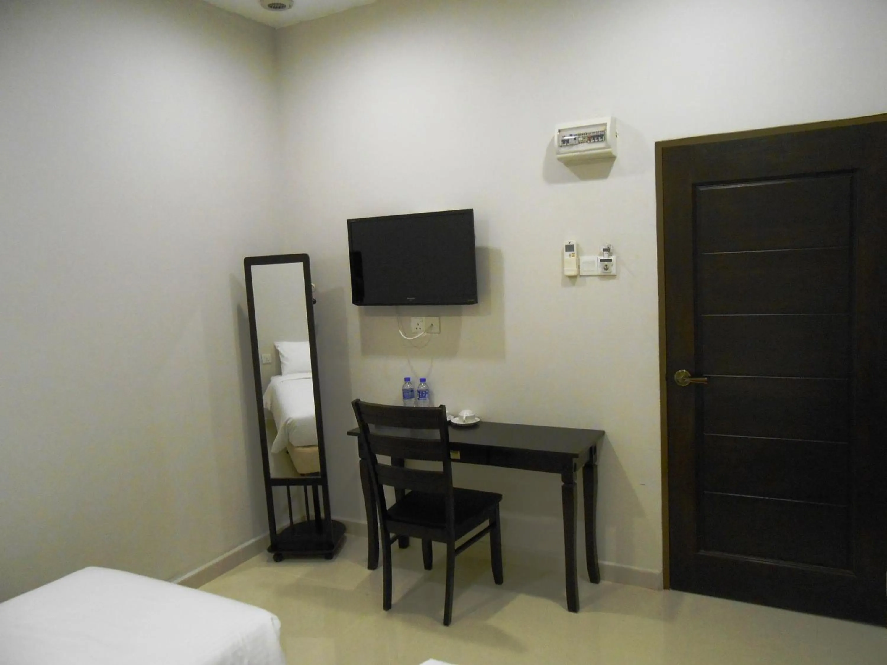 TV and multimedia in KT Chinatown Lodge