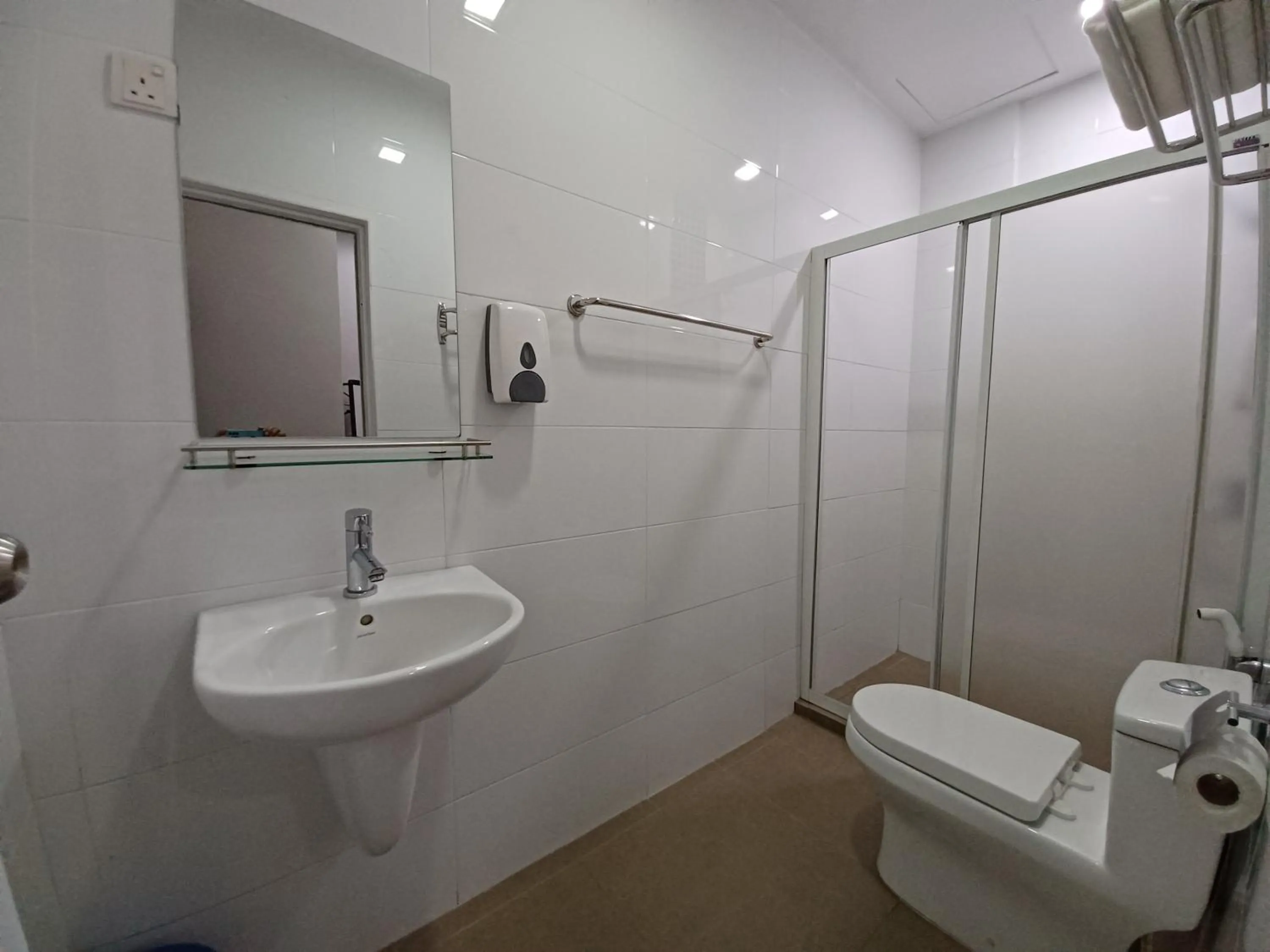 Bathroom in KT Chinatown Lodge