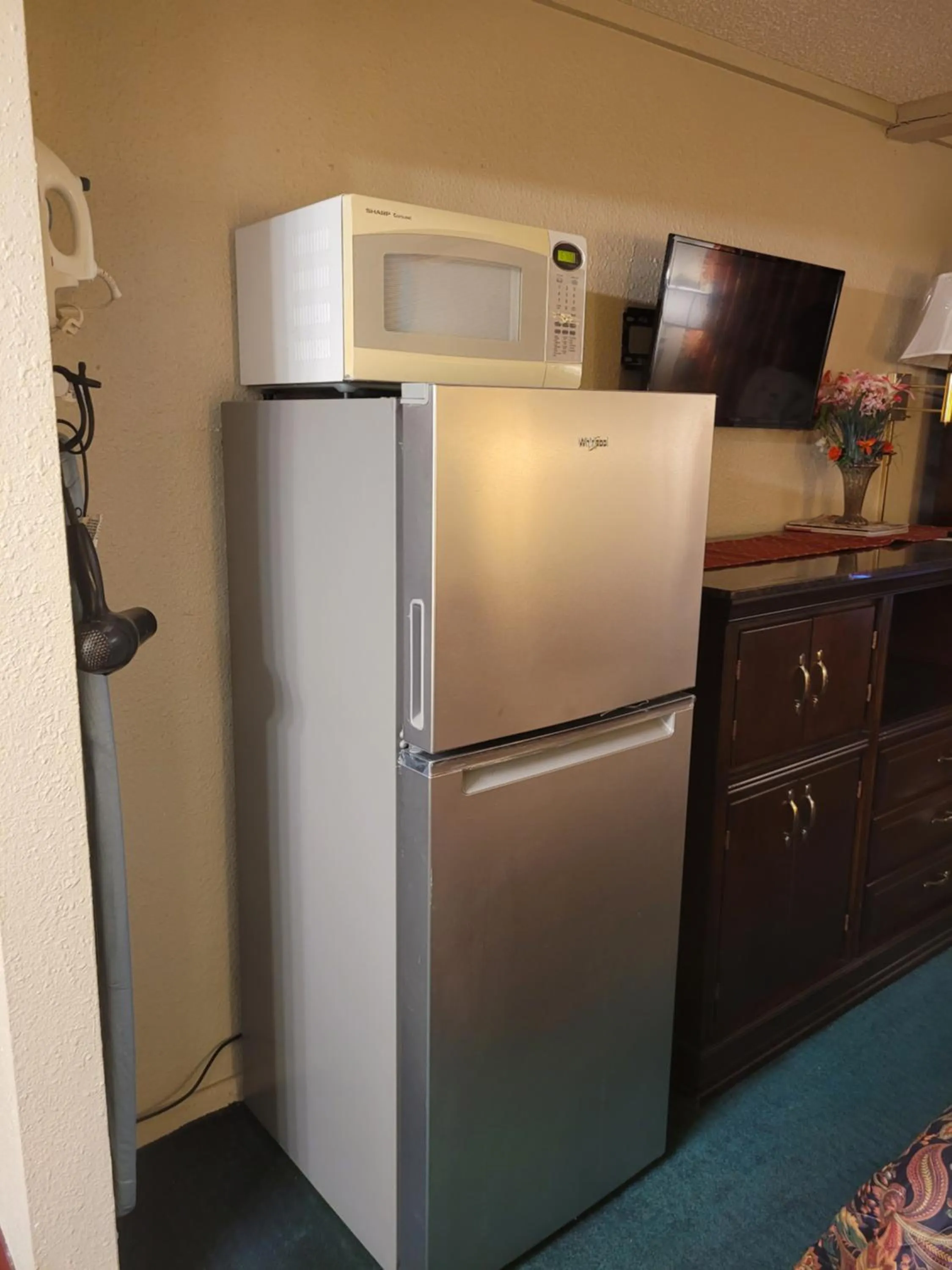 minibar in Express Inn and Suites