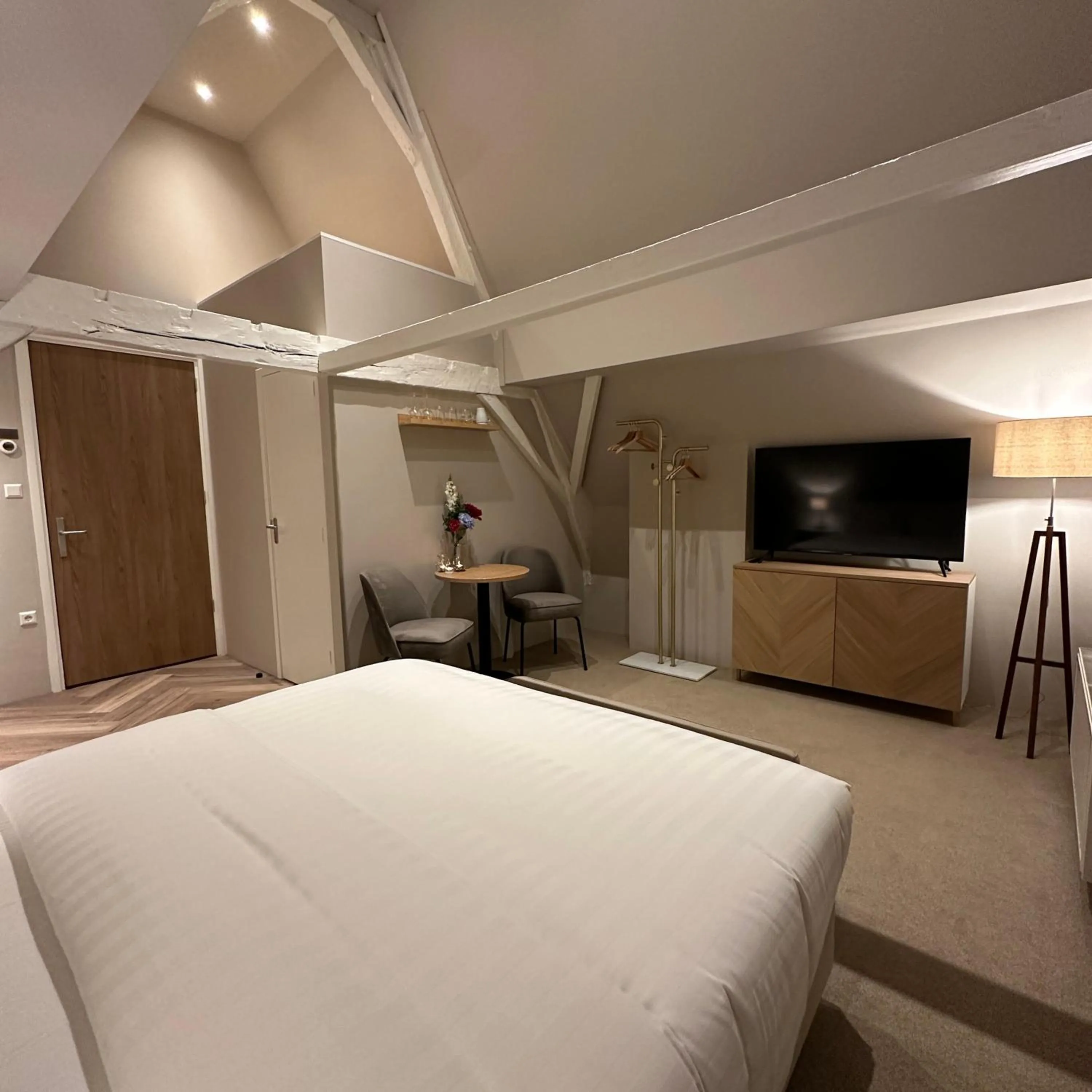 Bed in Hotel Grand Canal